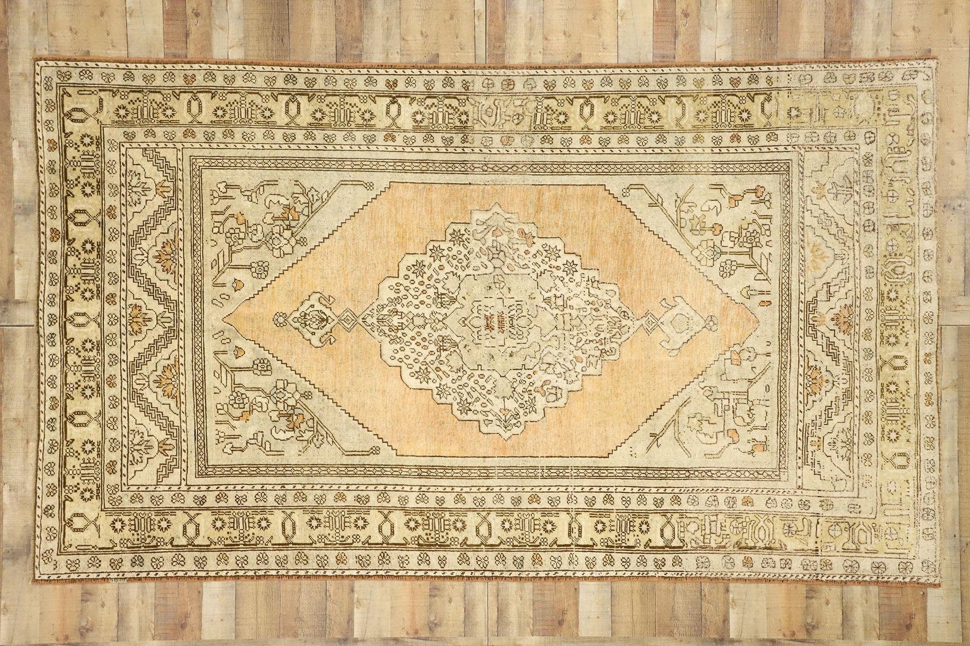 Wool Vintage Turkish Oushak Rug with Shaker Style and Soft, Subtle Colors For Sale