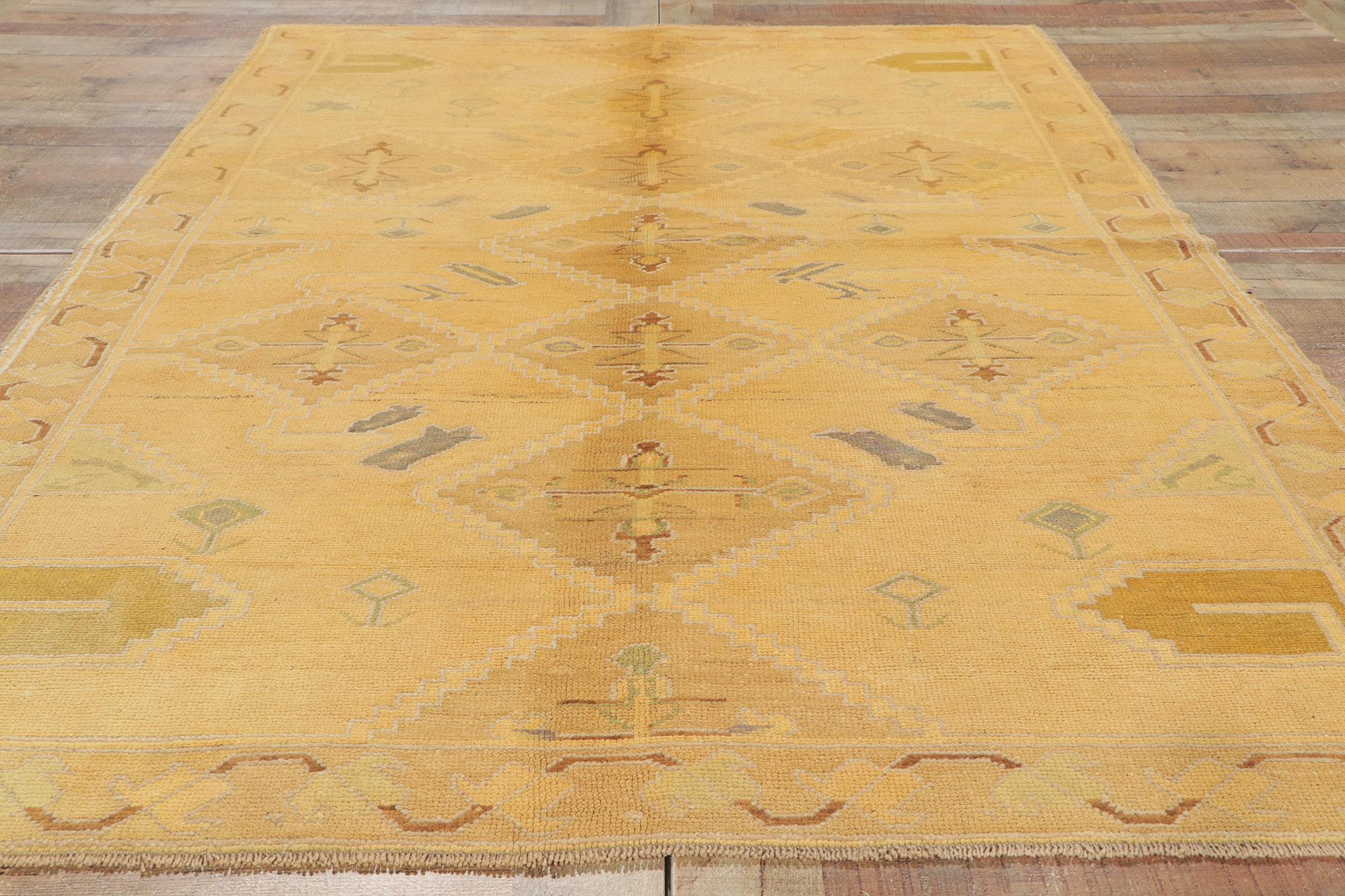 Vintage Turkish Oushak Rug with Soft Pastel Earth-Tone Colors For Sale 2