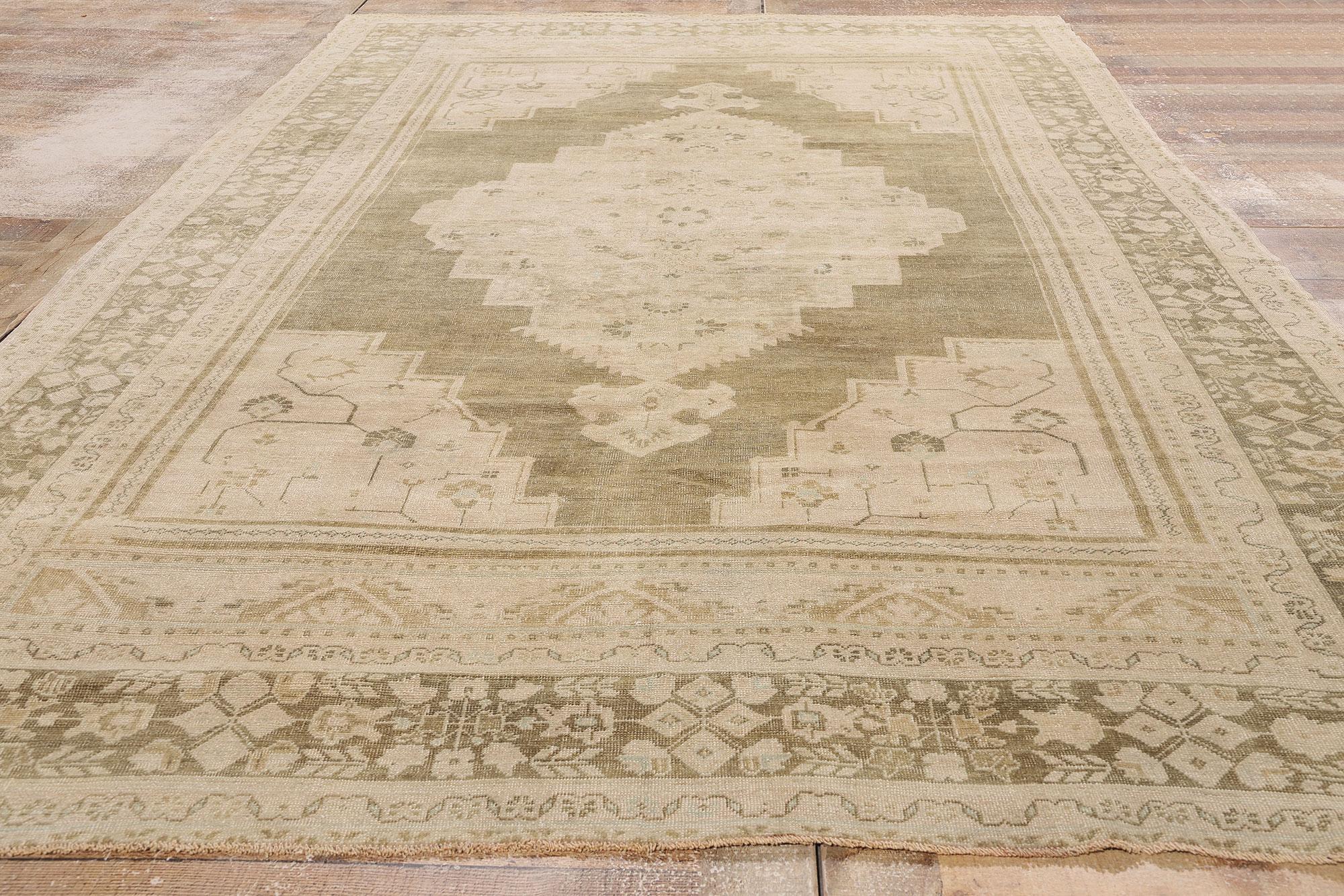 Alfombra turca Oushak de 1940 de estilo tradicional en venta 1