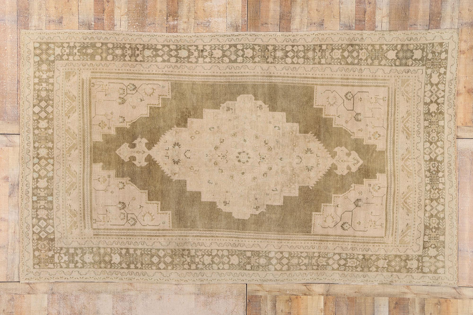 Alfombra turca Oushak de 1940 de estilo tradicional en venta 2