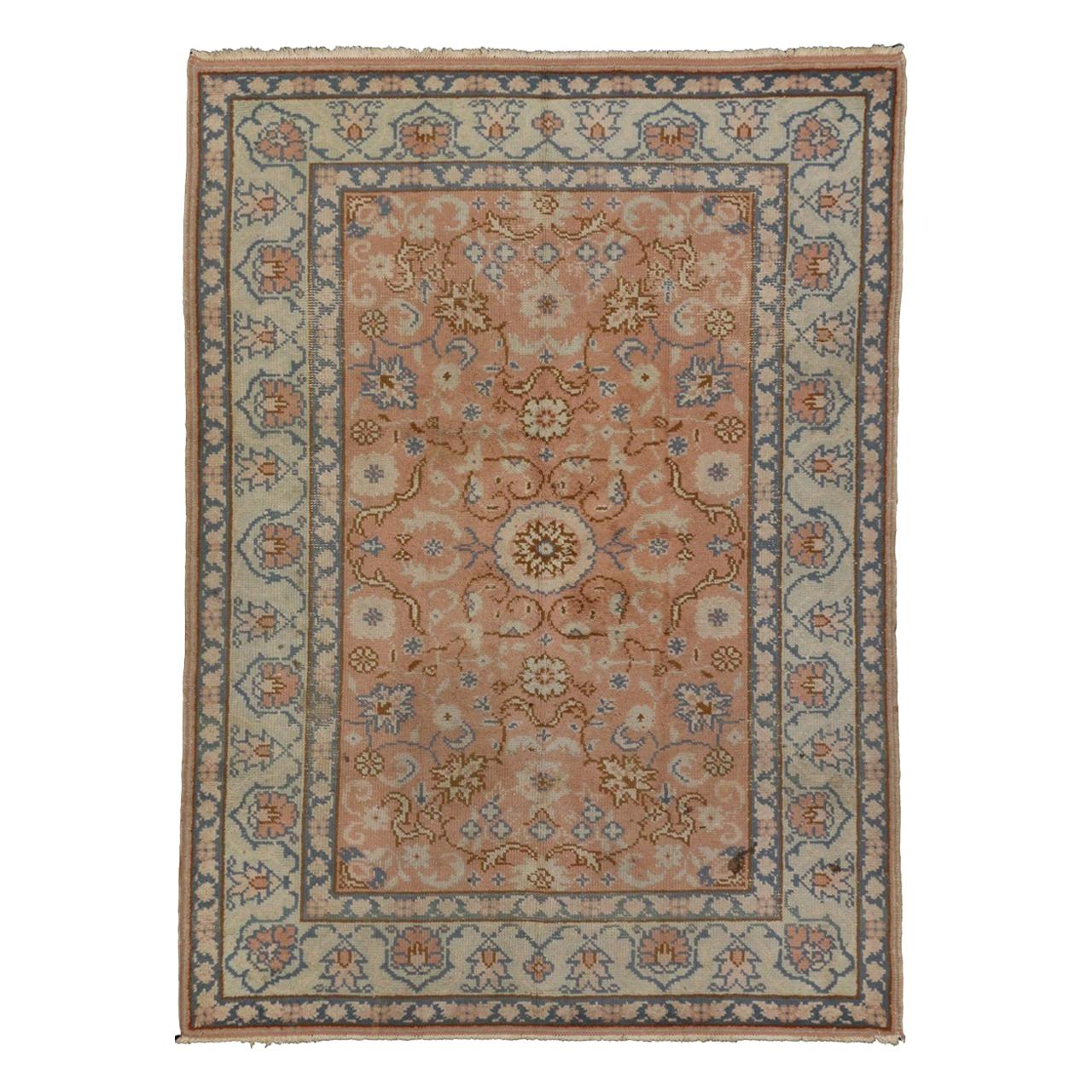Vintage Turkish Oushak Rug with Swedish Farmhouse or English Country Style For Sale