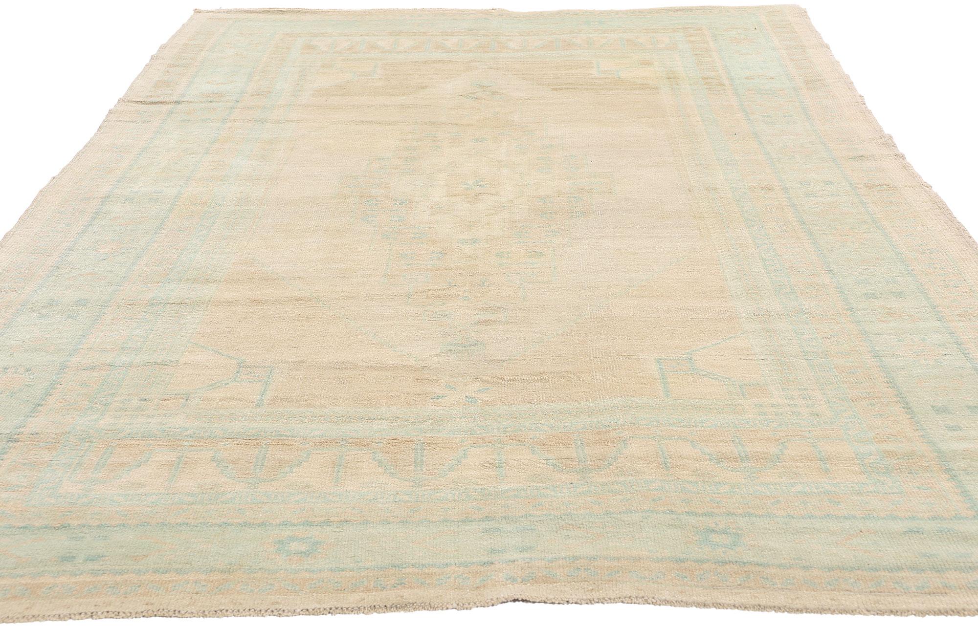 Aesthetic Movement 1950's Turkish Oushak Rug with Contemporary Style For Sale