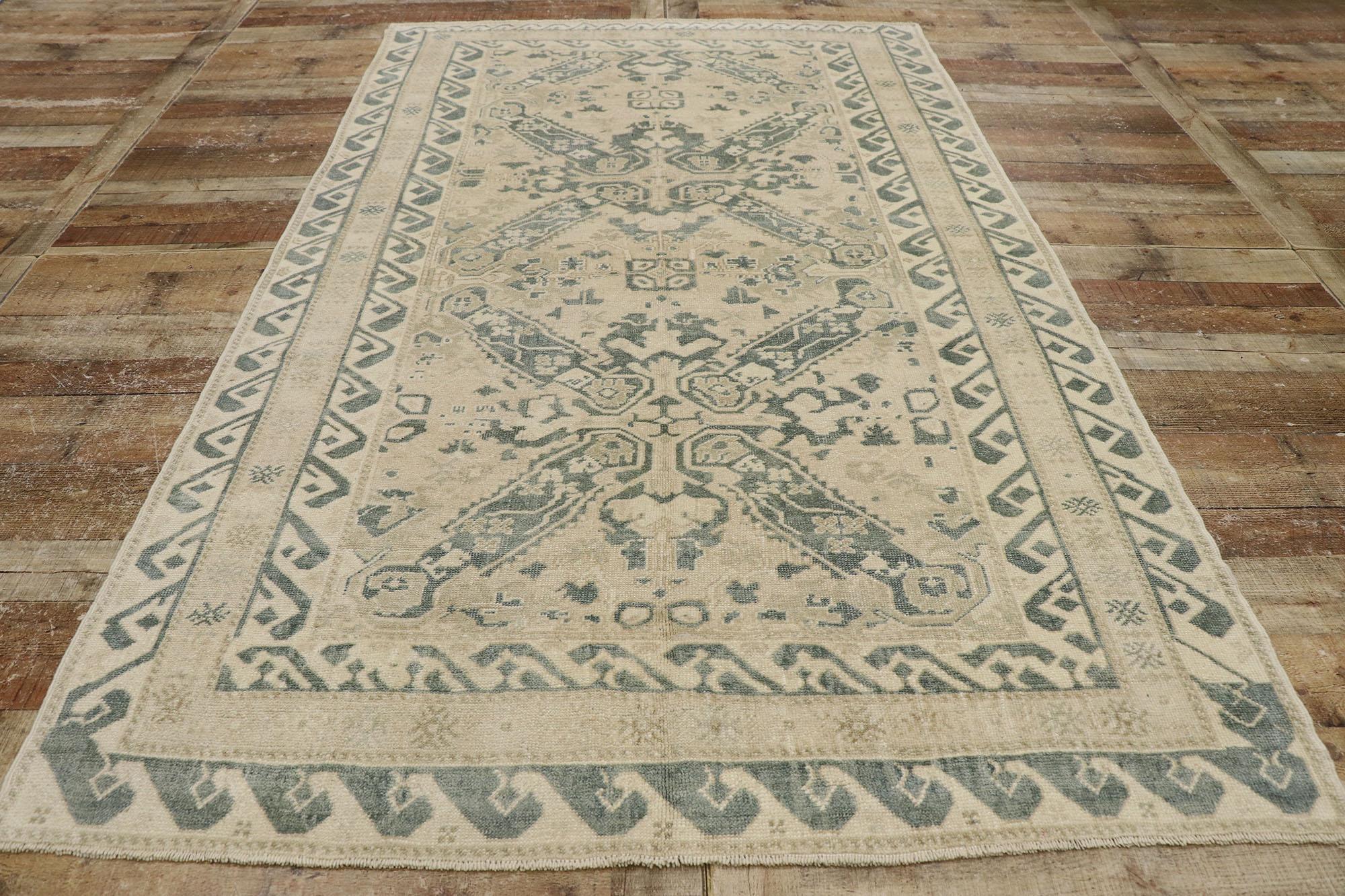 Laine Tapis turc Oushak vintage de couleur terre en vente