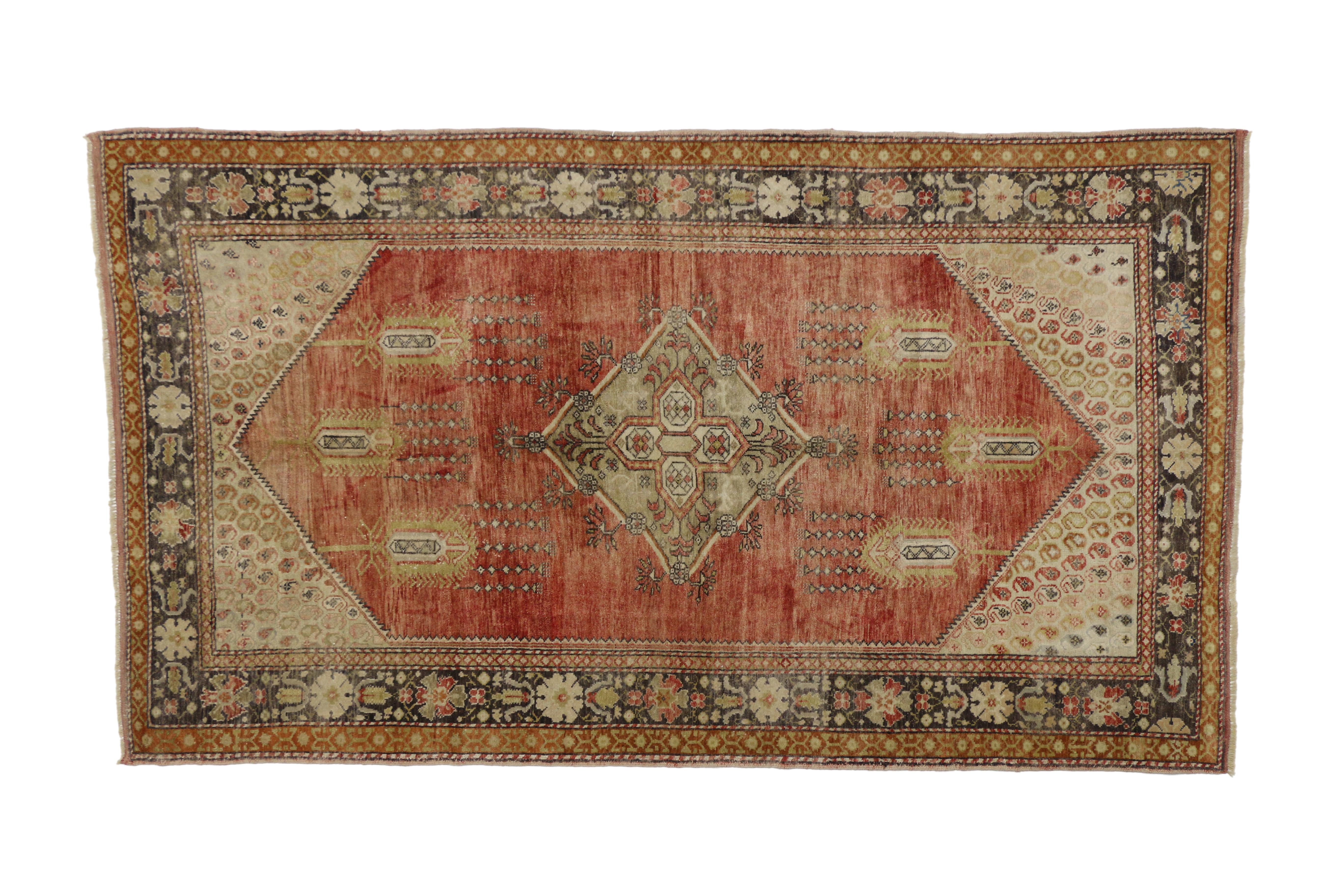 Vintage Turkish Oushak Rug with Traditional Modern Style In Good Condition For Sale In Dallas, TX