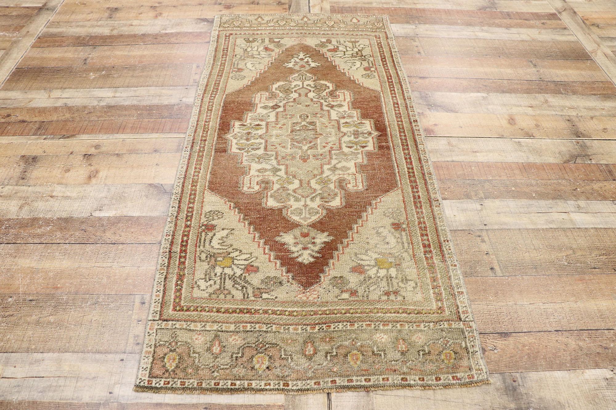 Vintage Turkish Oushak Rug with Traditional Modern Style For Sale 1