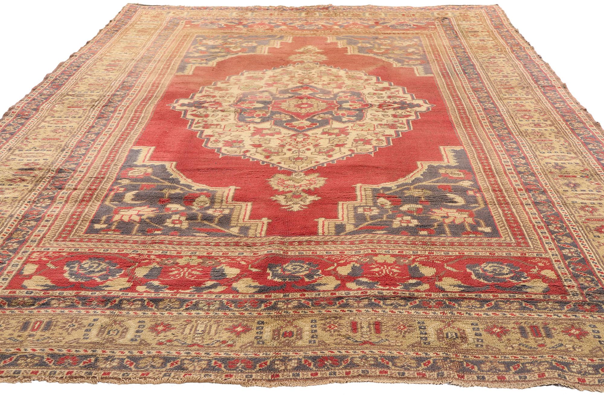 1960's Turkish Oushak Carpet with Traditional Style In Good Condition For Sale In Dallas, TX