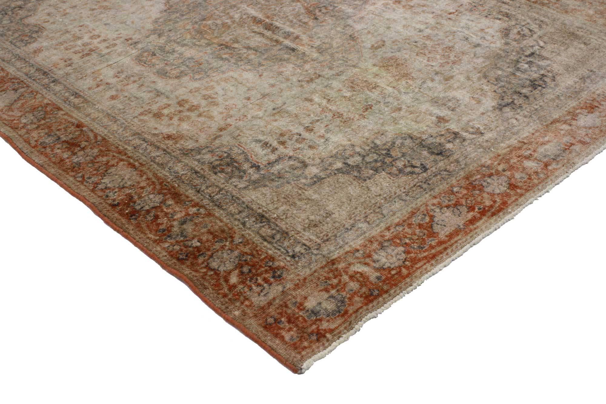 Türkischer Oushak-Teppich im Vintage-Stil im traditionellen Stil, Foyer- oder Eingangsteppich, im Used-Stil (Handgeknüpft) im Angebot