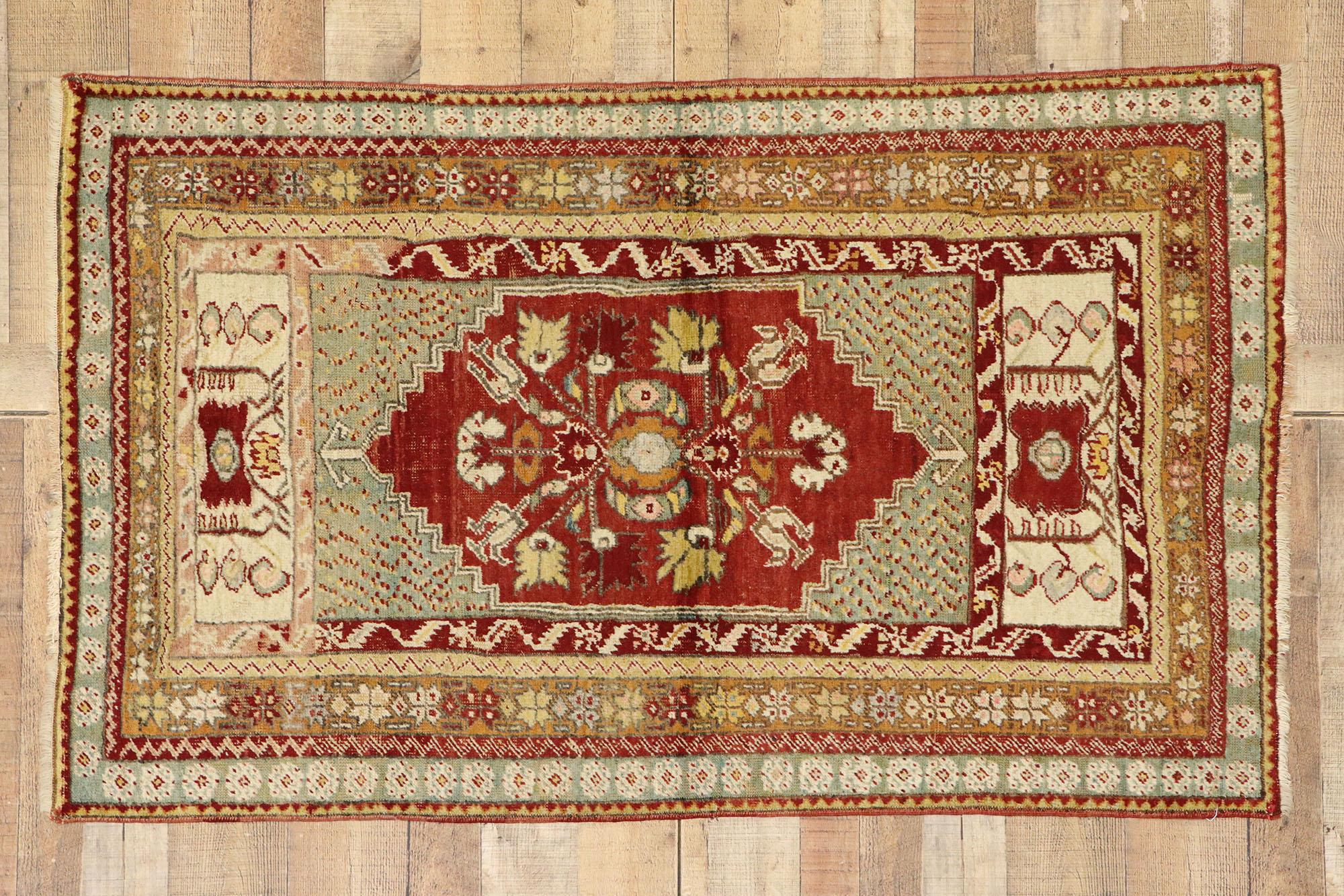 Vintage Turkish Oushak Rug with Traditional Style For Sale 2