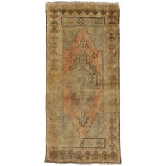 Tapis turc vintage d'Oushak de style traditionnel, couleurs délavées et froides