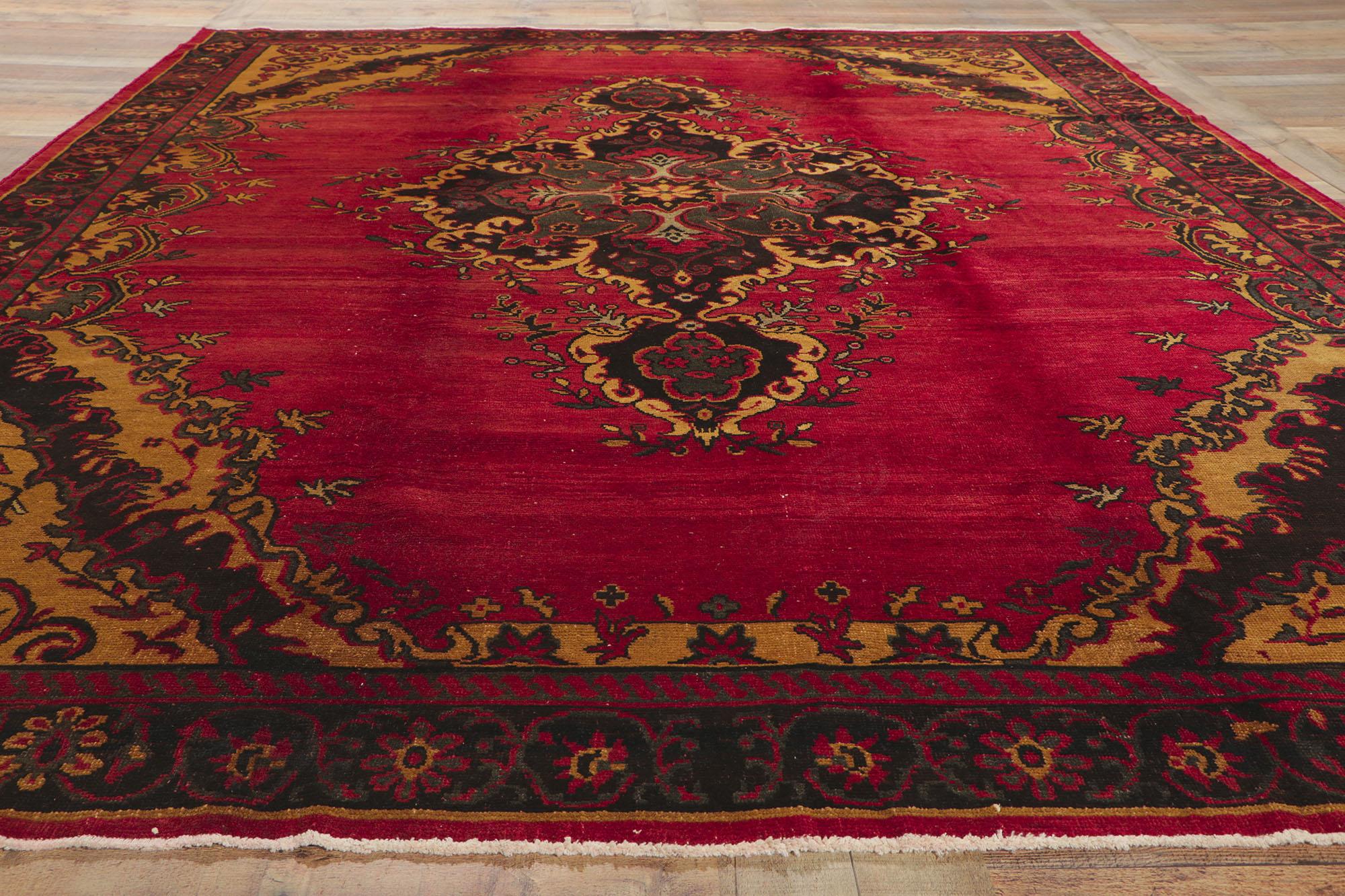 Vintage Turkish Oushak Rug with Traditional Victorian Style  For Sale 5