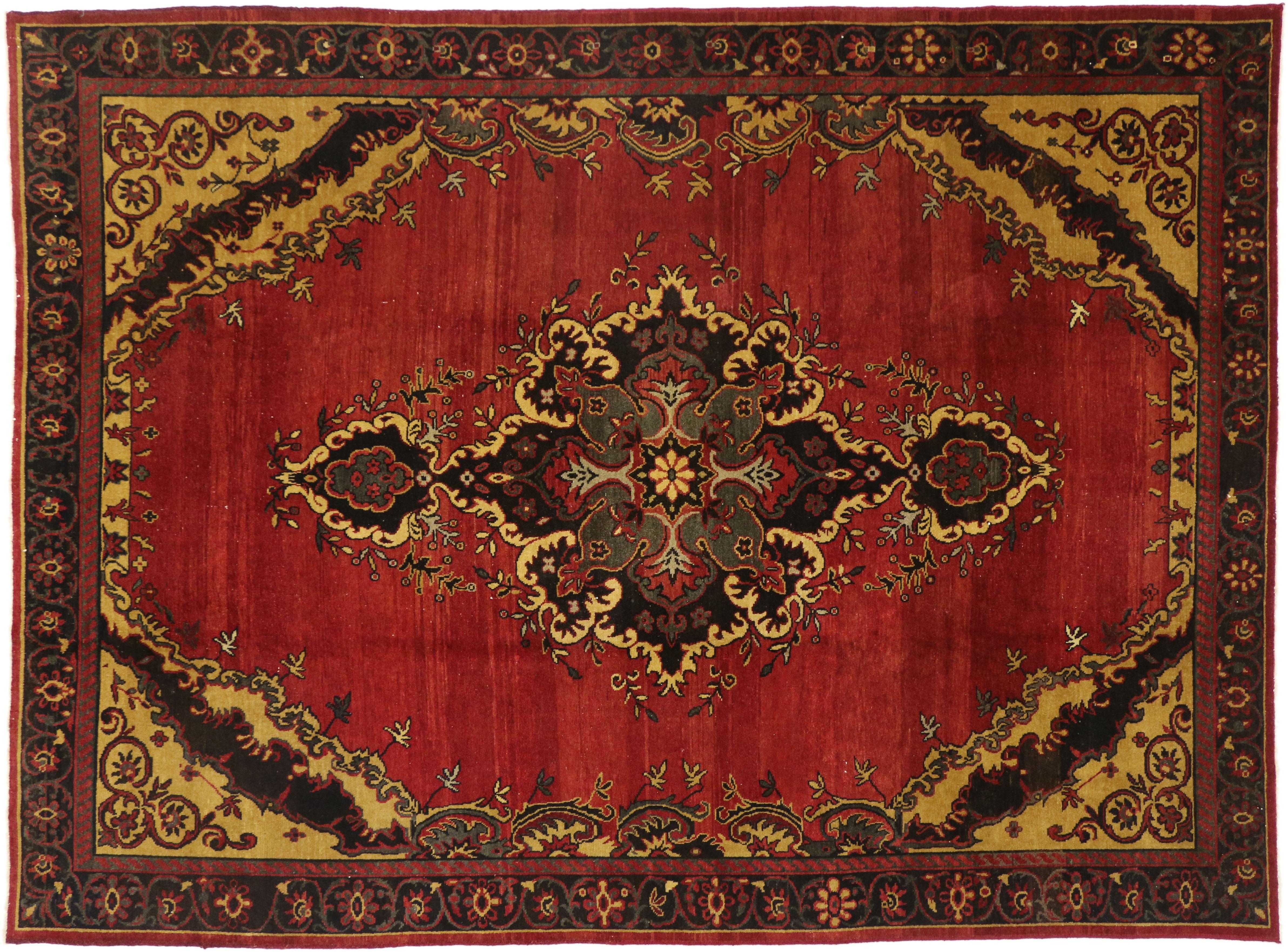 Vintage Turkish Oushak Rug with Traditional Victorian Style  For Sale 3