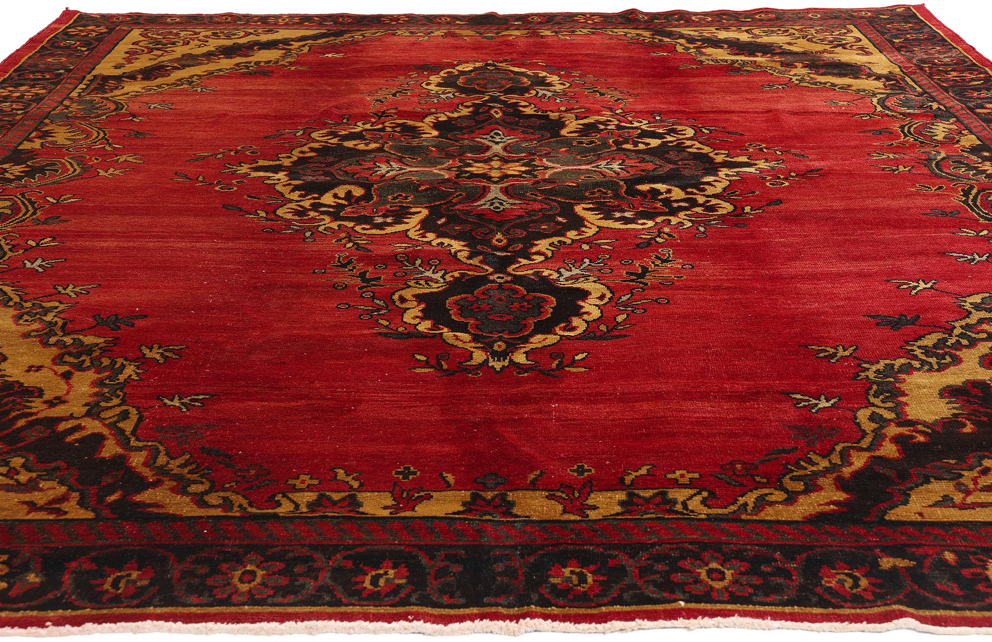 1940's Turkish Oushak Carpet with Modern Style In Good Condition For Sale In Dallas, TX