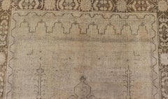 Alfombra Turca Oushak Vintage con Diseño de Medallón Tribal/Floral en Tan y Taupe