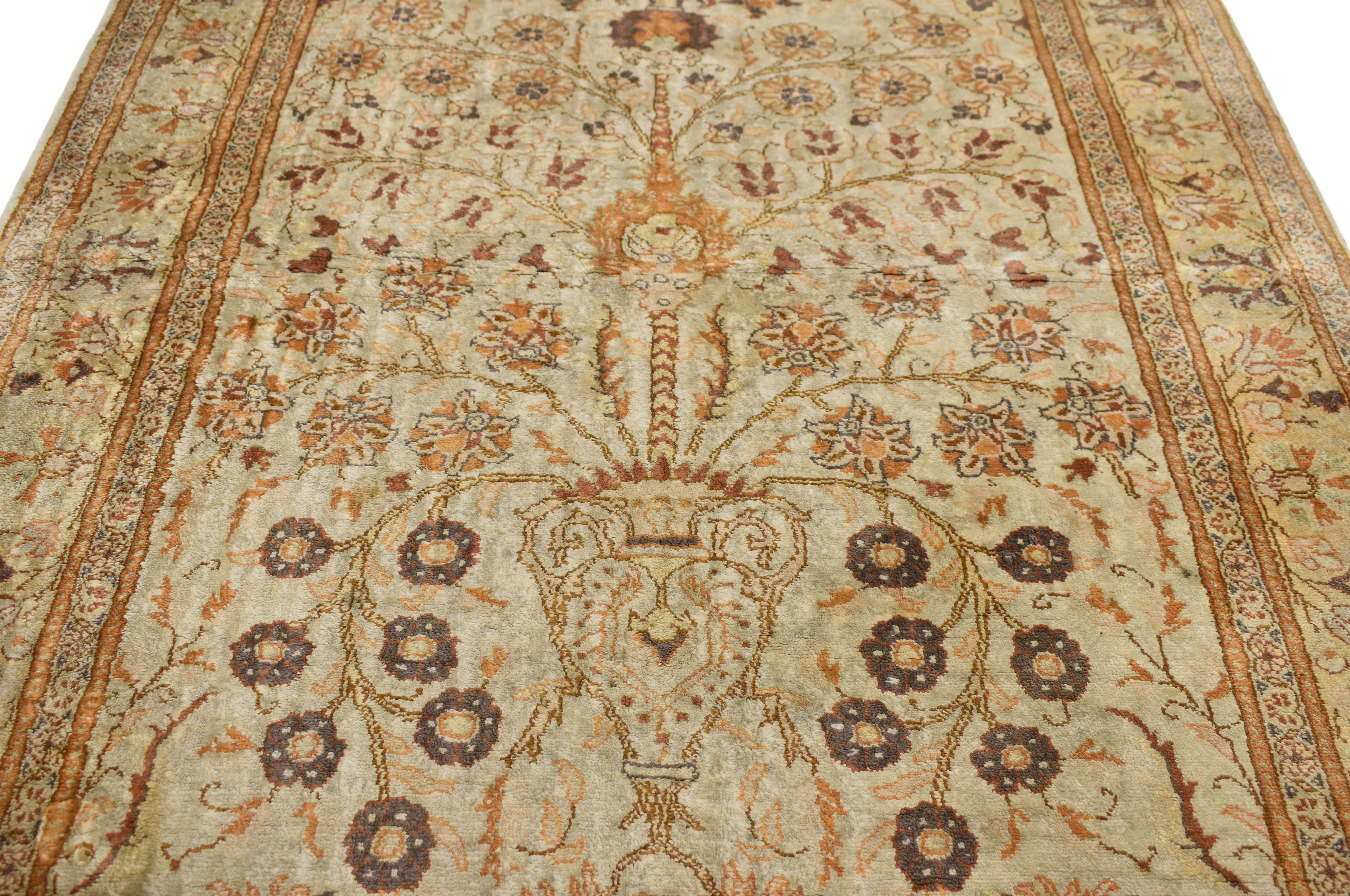 Vintage Turkish Oushak Rug with Vase Design In Good Condition For Sale In Dallas, TX