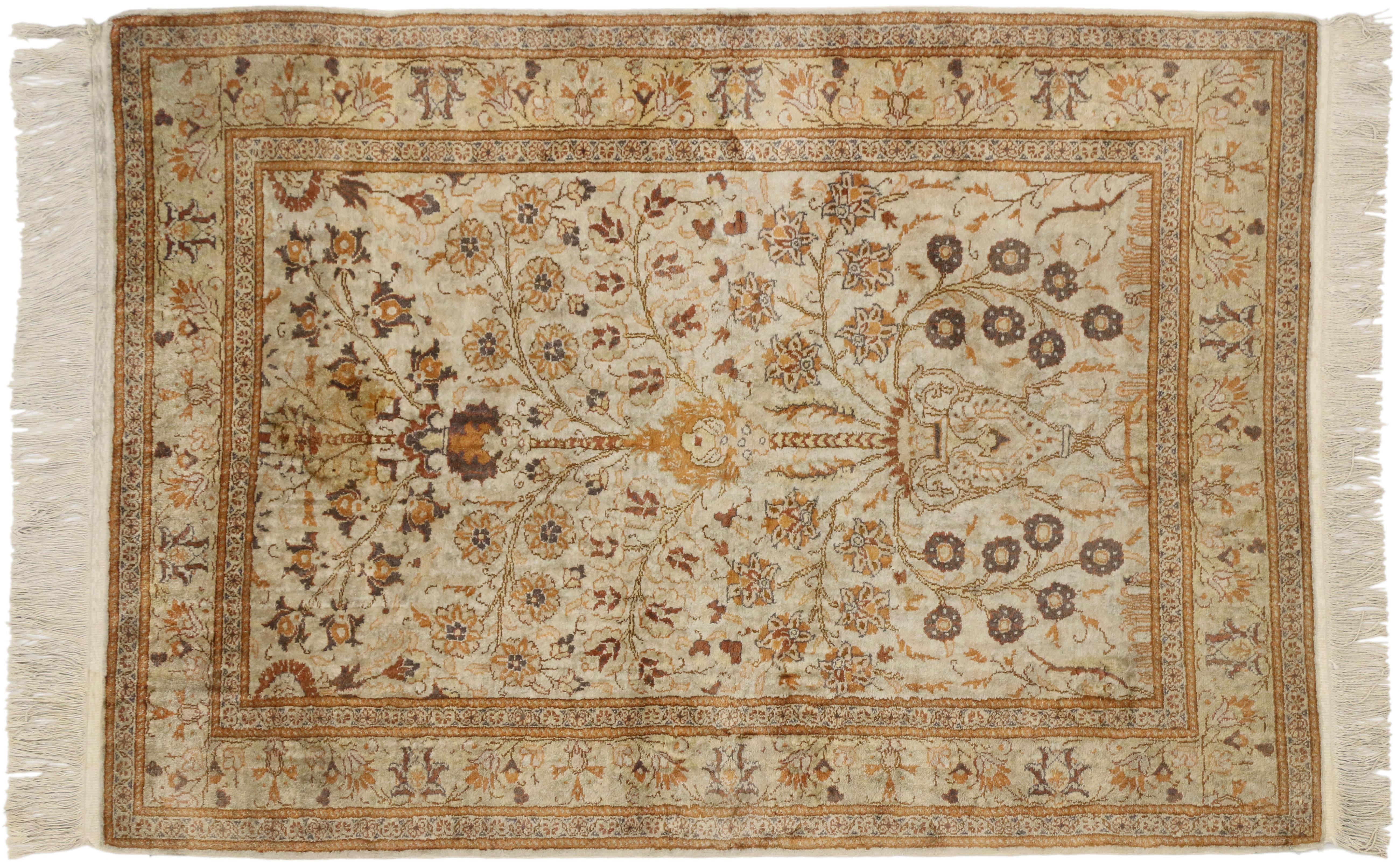 Alfombra turca vintage Oushak con diseño de jarrón siglo XX en venta
