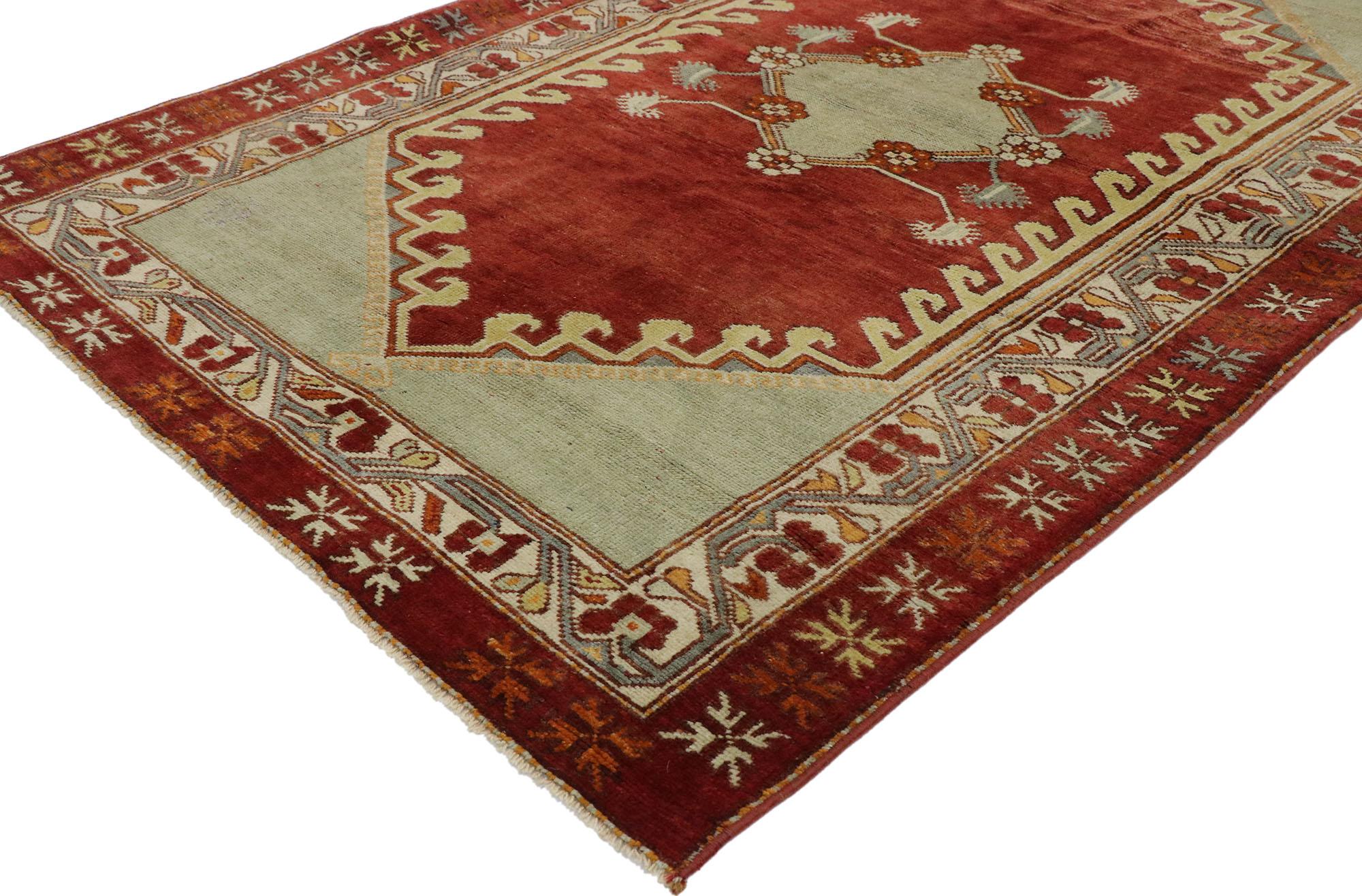 53394, vintage Turkish Oushak rug with Venetian style. Venetian style is a stunning amalgam of Islamic and Italian furnishings and design elements. In this hand knotted wool vintage Turkish Oushak rug we see both cultures on display. Sumptuous like