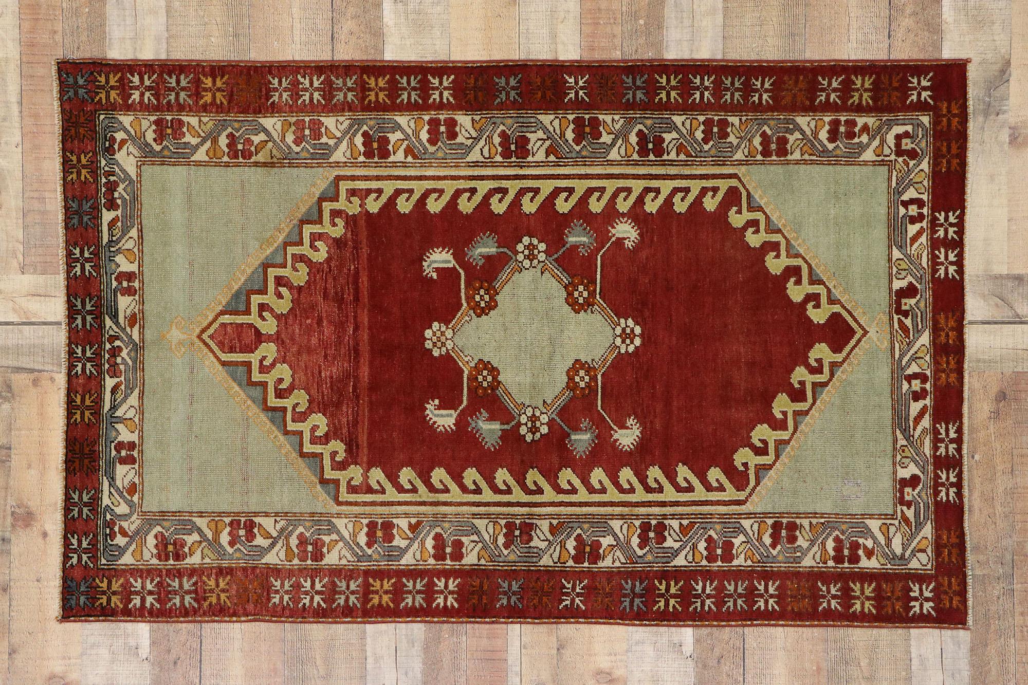 Vintage Turkish Oushak Rug with Venetian Style For Sale 2