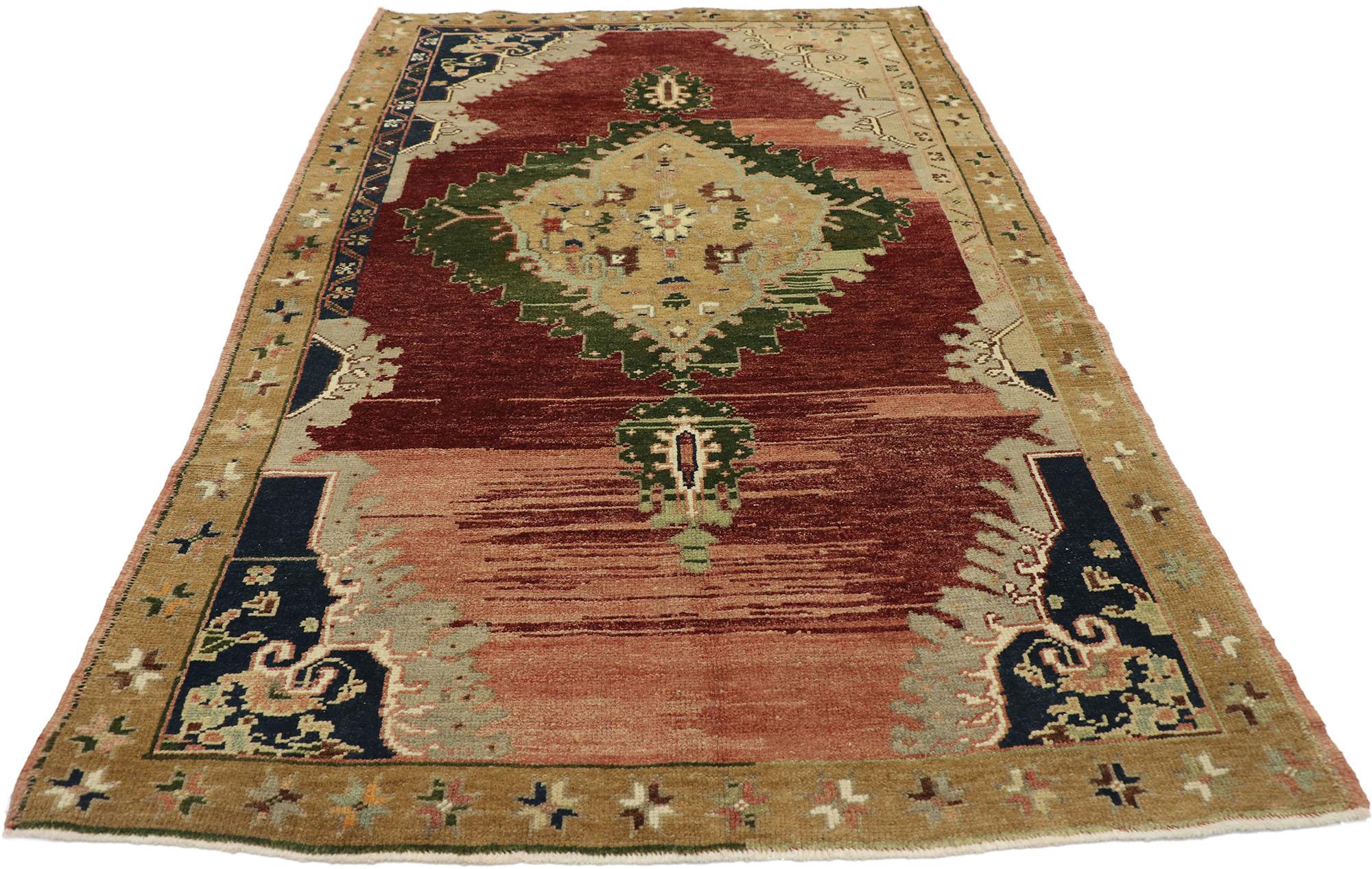 Vintage Turkish Oushak Rug with Victorian Gothic Style In Good Condition For Sale In Dallas, TX