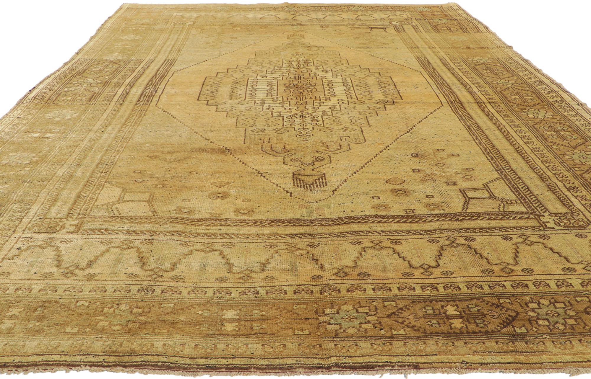 Turc Tapis turc Oushak des années 1950, style traditionnel, couleurs terreuses chaudes en vente