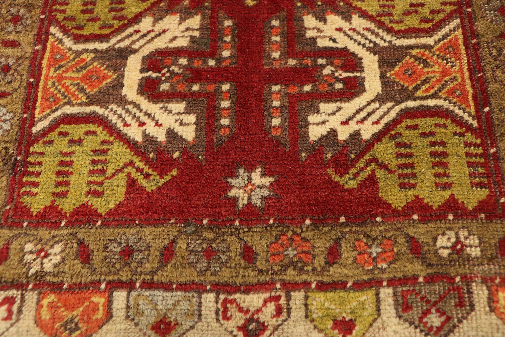  Vintage Turkish Oushak Yastik Scatter Rug, Small Accent Rug In Good Condition For Sale In Dallas, TX