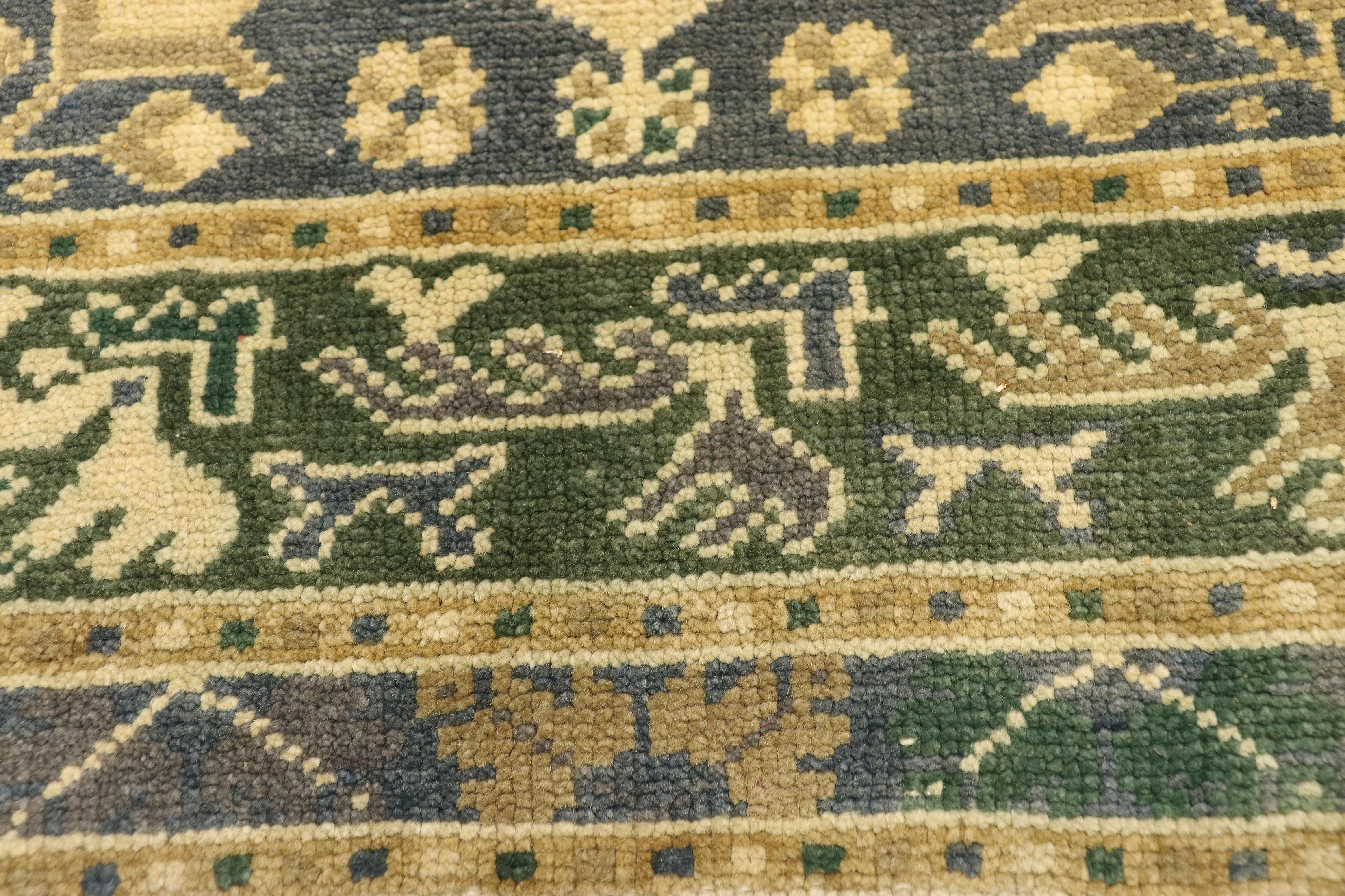 Vintage Turkish Oushak Yastik Scatter Rug, Small Accent Rug In Good Condition In Dallas, TX