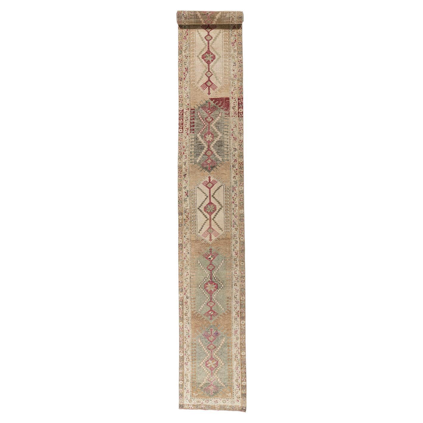 Runner turco vintage Oushak 2'9 X 16'8 in vendita