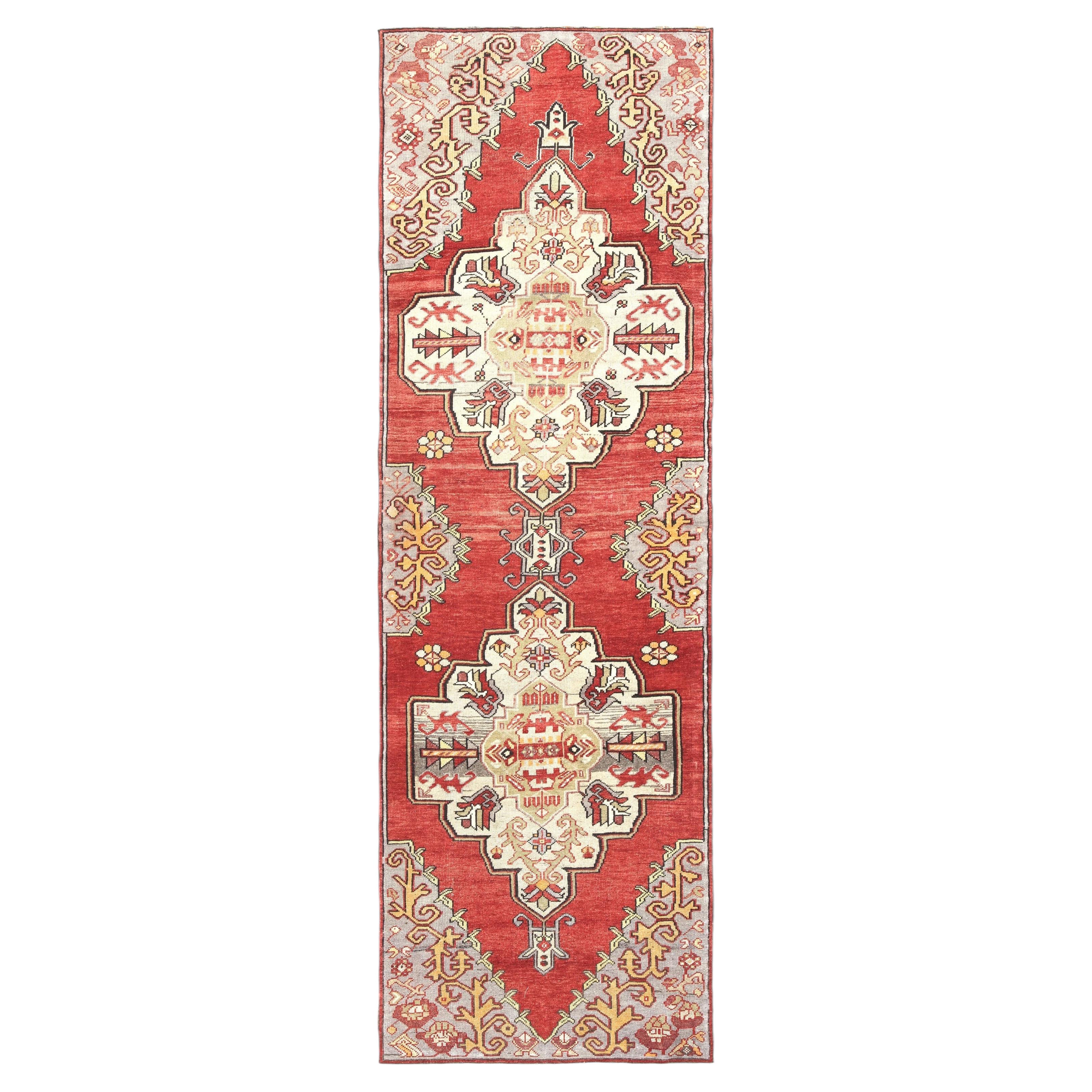 Vintage Turkish Oushak Runner - 3'1" x 9'7" (en anglais) en vente