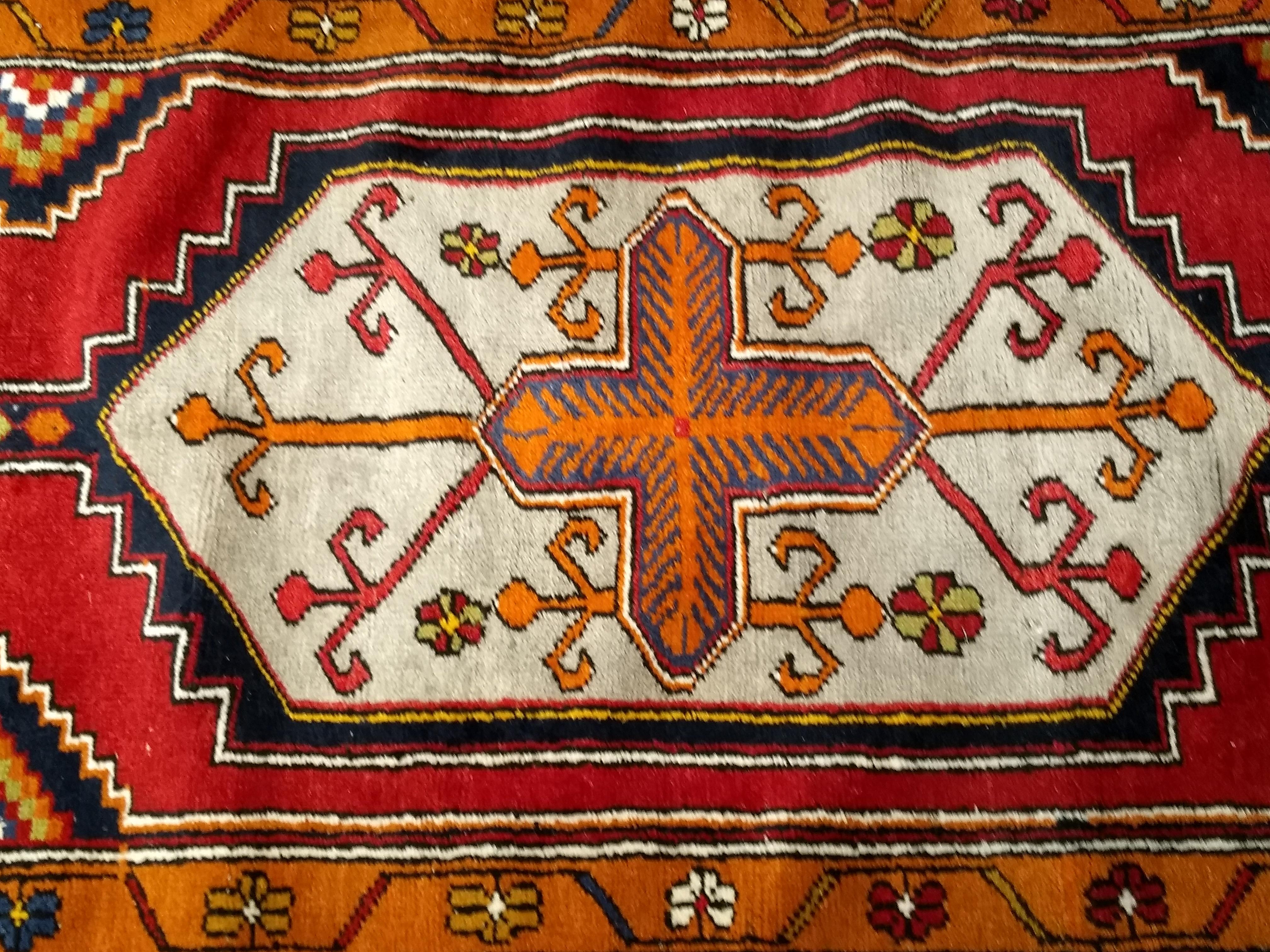 Vintage Turkish Oushak Runner – Red Field with Gold & Ivory Geometric Medallions For Sale 5