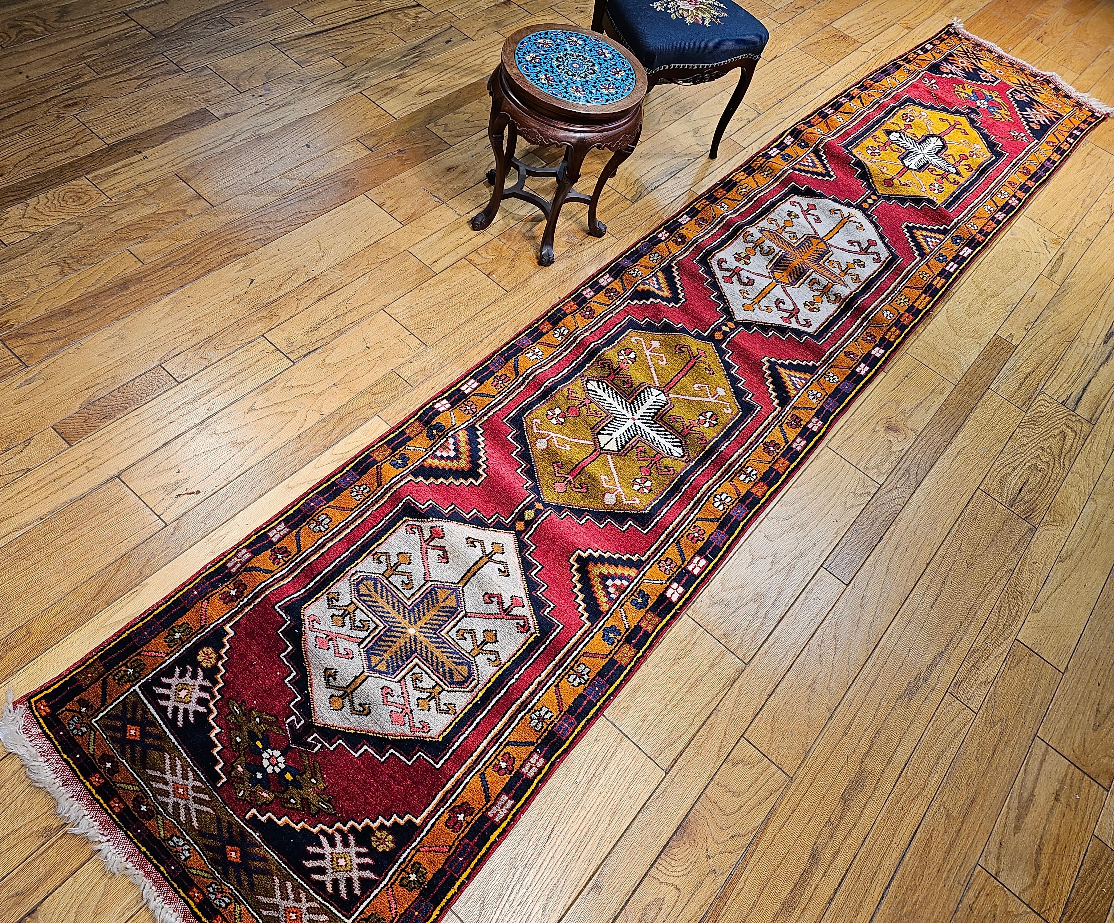 Vintage Turkish Oushak Runner – Red Field with Gold & Ivory Geometric Medallions For Sale 13