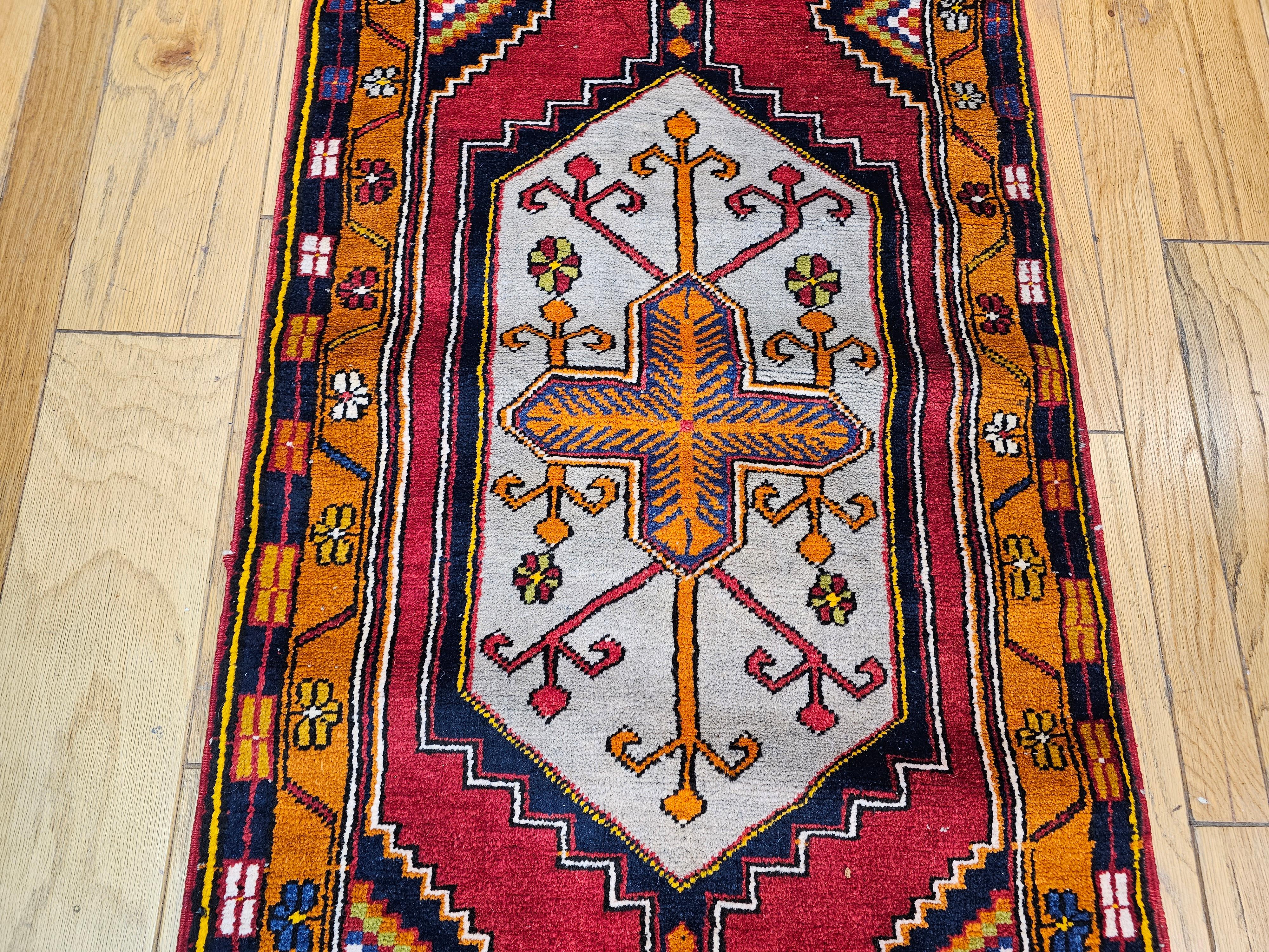 Vintage Turkish Oushak Runner – Red Field with Gold & Ivory Geometric Medallions For Sale 1