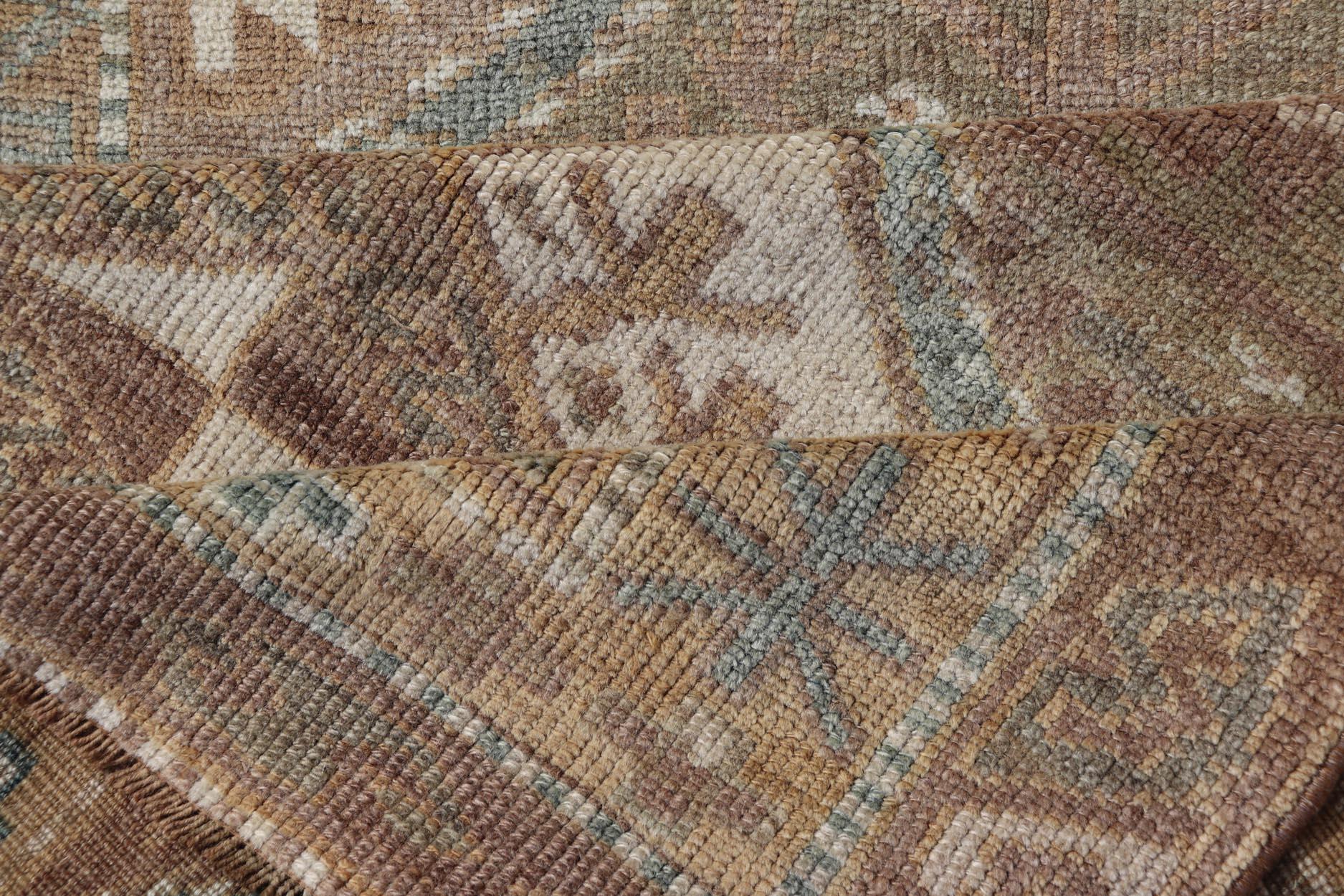 Runner Oushak turco vintage con medaglioni geometrici in tonalità terra 3'7 x 10'8 In condizioni buone in vendita a Atlanta, GA