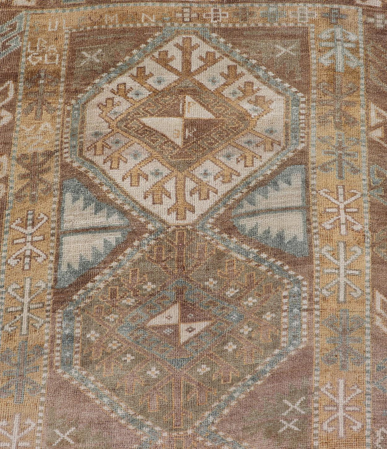 Runner Oushak turco vintage con medaglioni geometrici in tonalità terra 3'7 x 10'8 in vendita 2