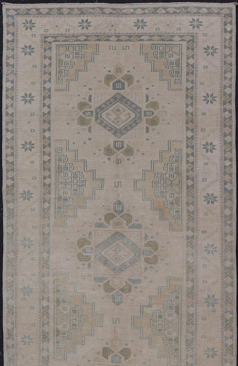 Vintage Turkish Oushak Runner in Neutral Tones, Taupe, Gray Green, Yellow In Good Condition For Sale In Atlanta, GA
