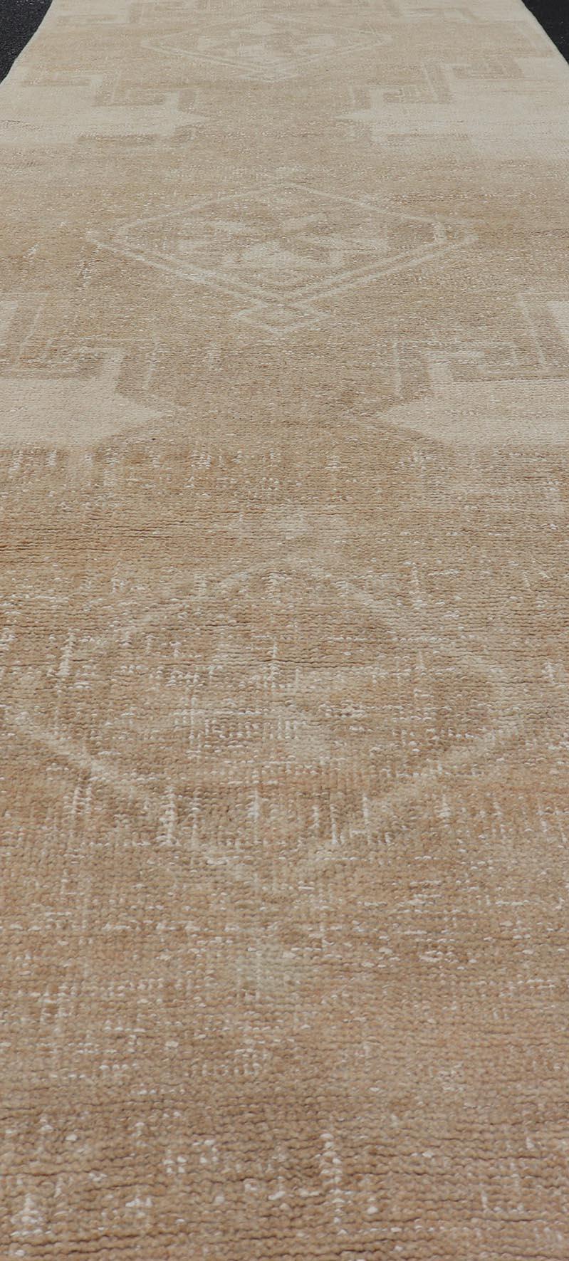Vintage Turkish Oushak Runner in Neutral Tones With Medallion's 3'0 x 11'6 For Sale 3