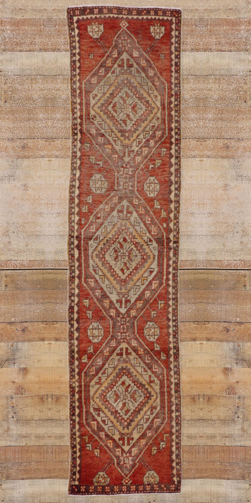 1930's Turkish Oushak Carpet with Modern Style For Sale 1