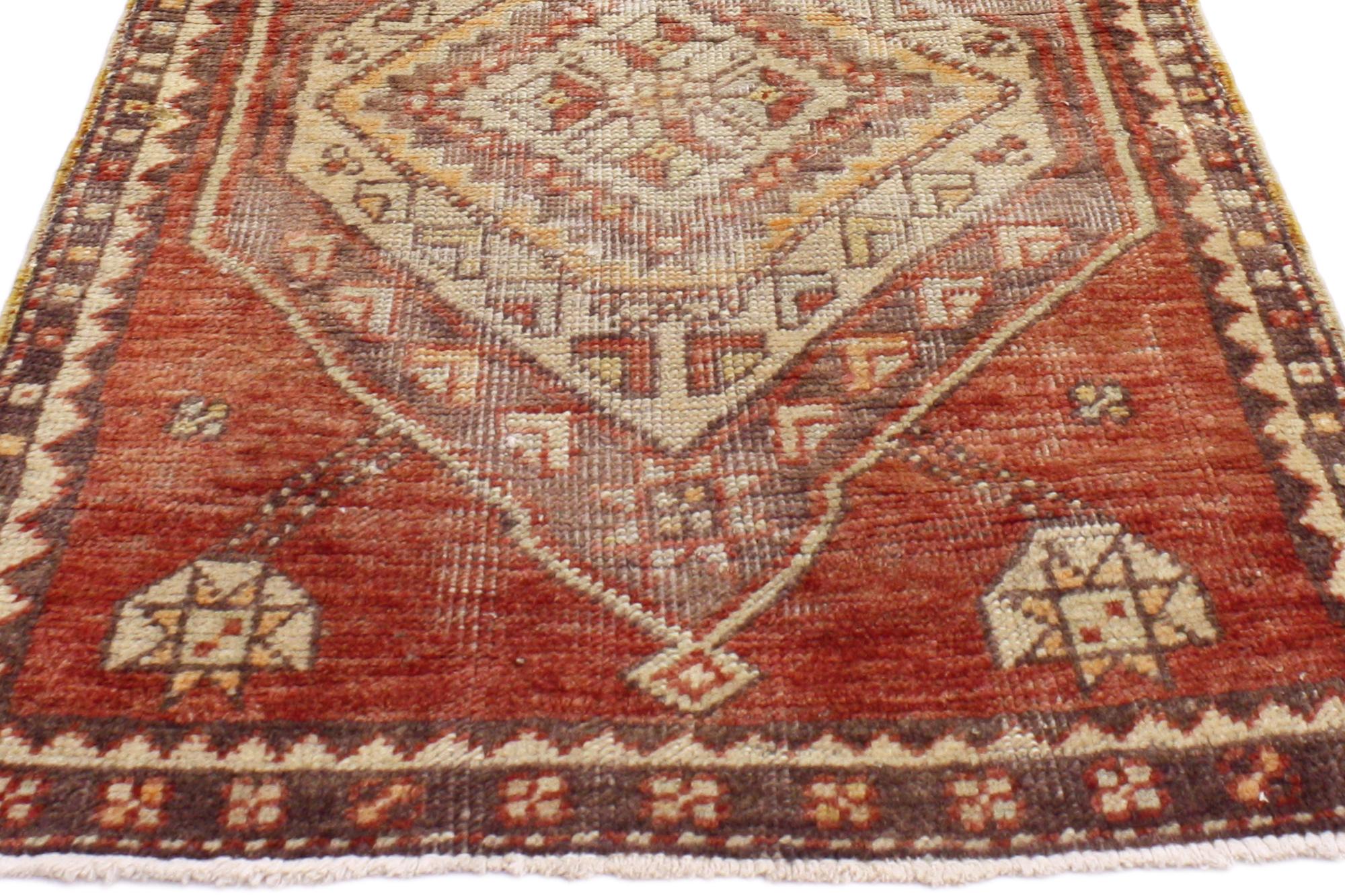 1930's Turkish Oushak Carpet with Modern Style For Sale 2