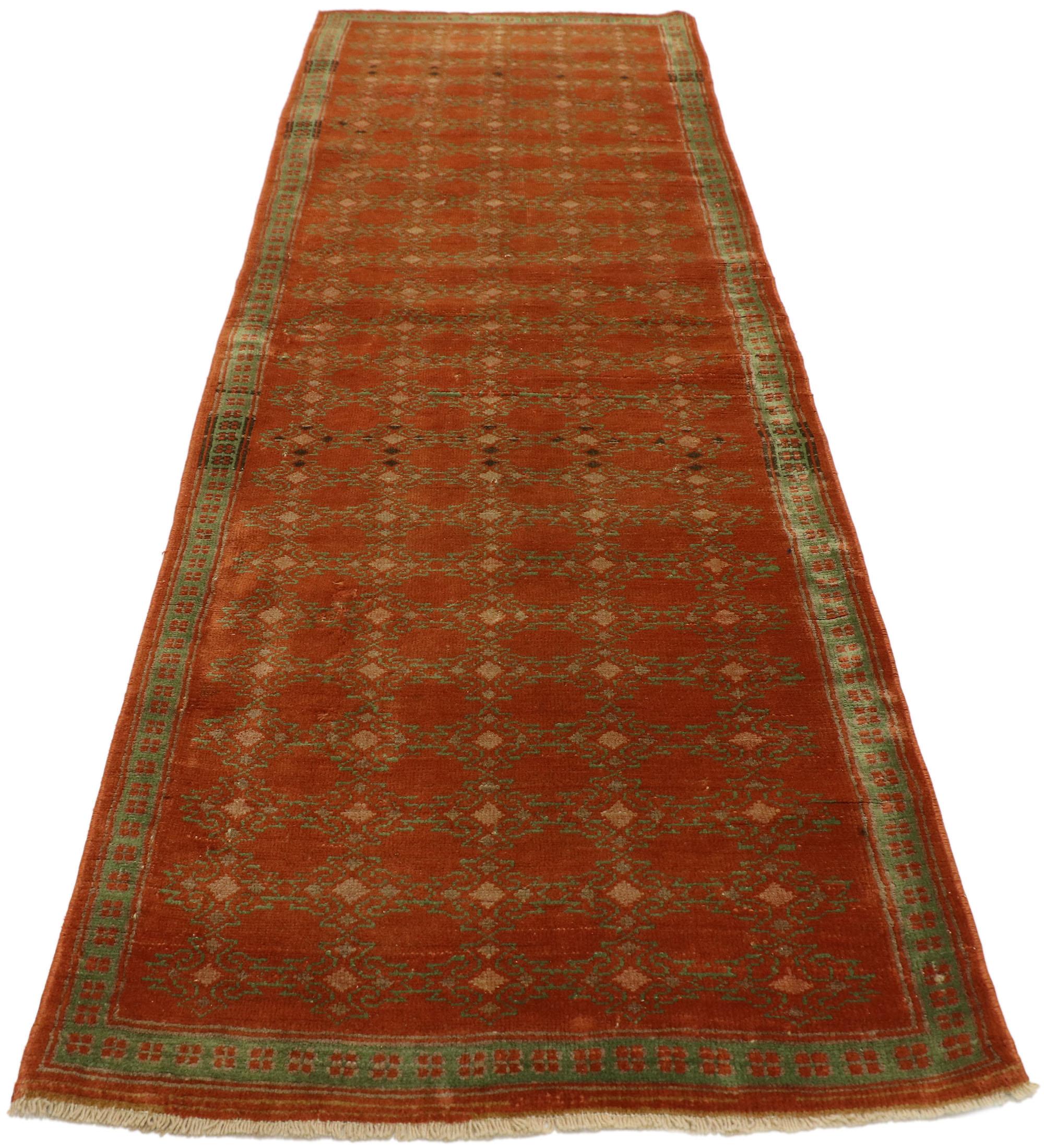 Vintage Turkish Oushak Runner with Elizabeth Medieval Style In Good Condition For Sale In Dallas, TX