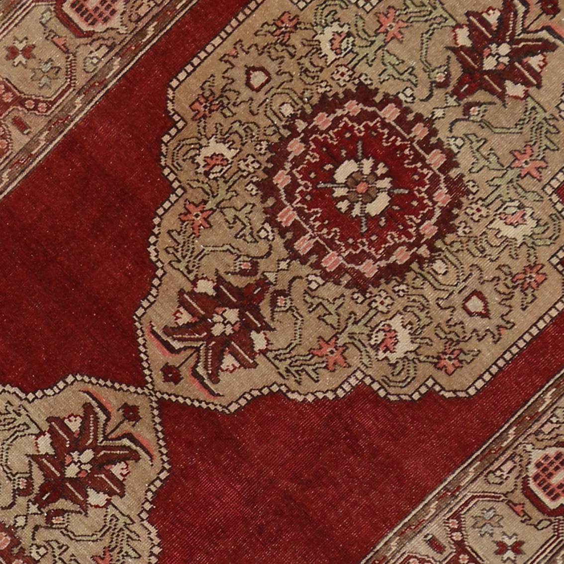 Tapis de couloir turc Oushak vintage de style campagnard français en vente 1