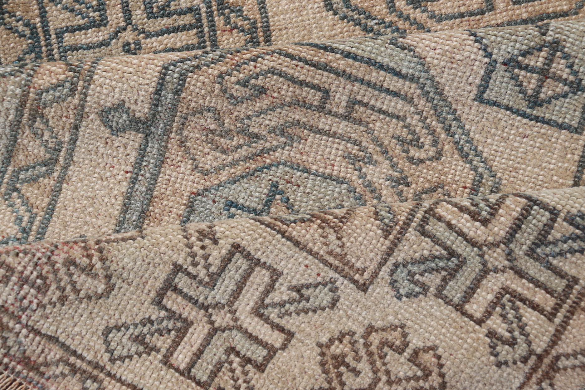 Tapis de couloir turc Oushak avec médaillons géométriques de couleur douce 2'6 x 11'2 en vente 4