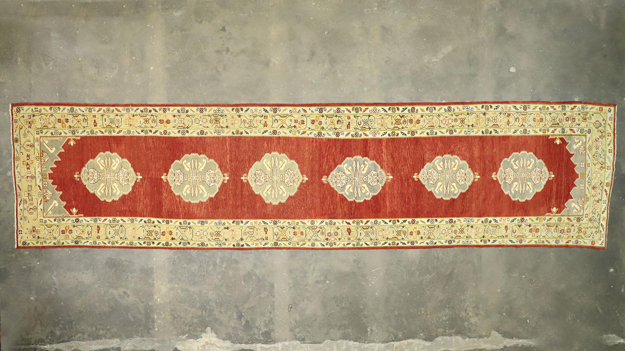 Alfombra Turca Oushak Vintage de Estilo Jacobeo, Alfombra de Pasillo Extra Larga en venta 1
