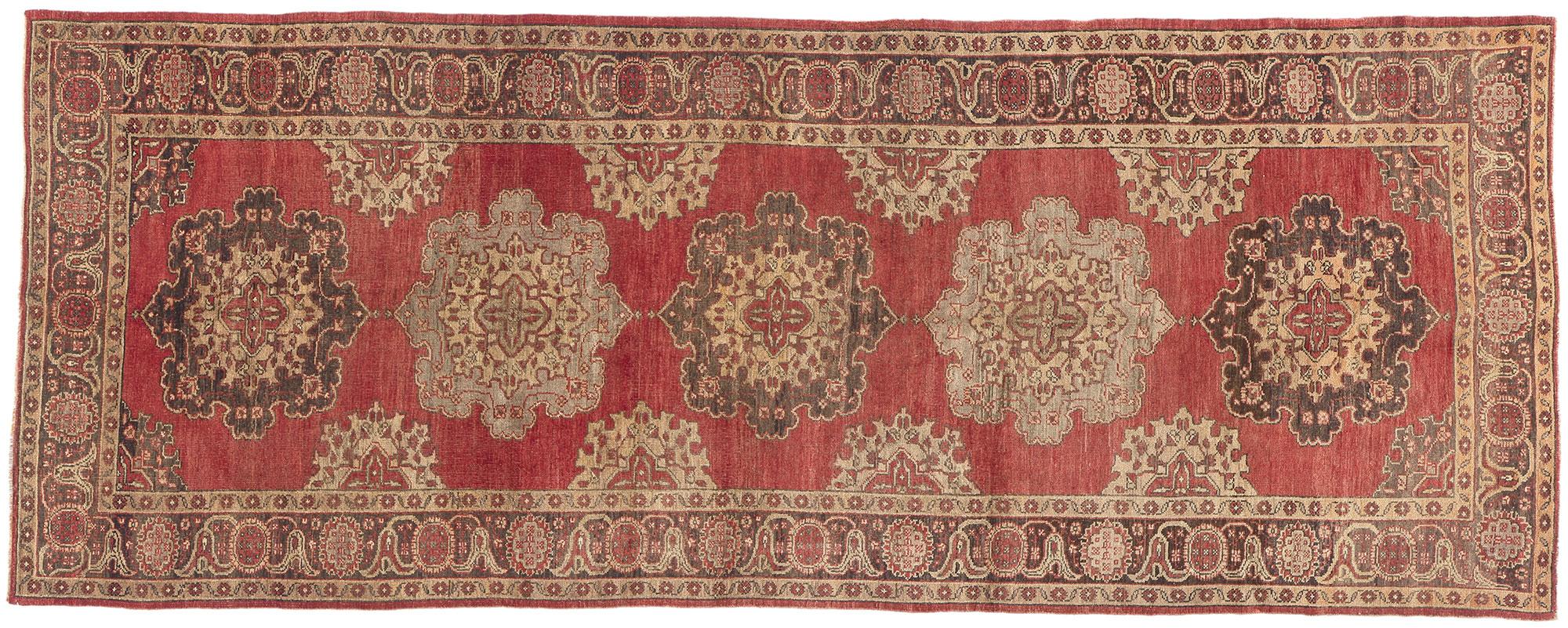 Türkischer Oushak-Teppich im Vintage-Stil, Timeless Allure trifft auf rustikale erdige Eleganz im Angebot 4