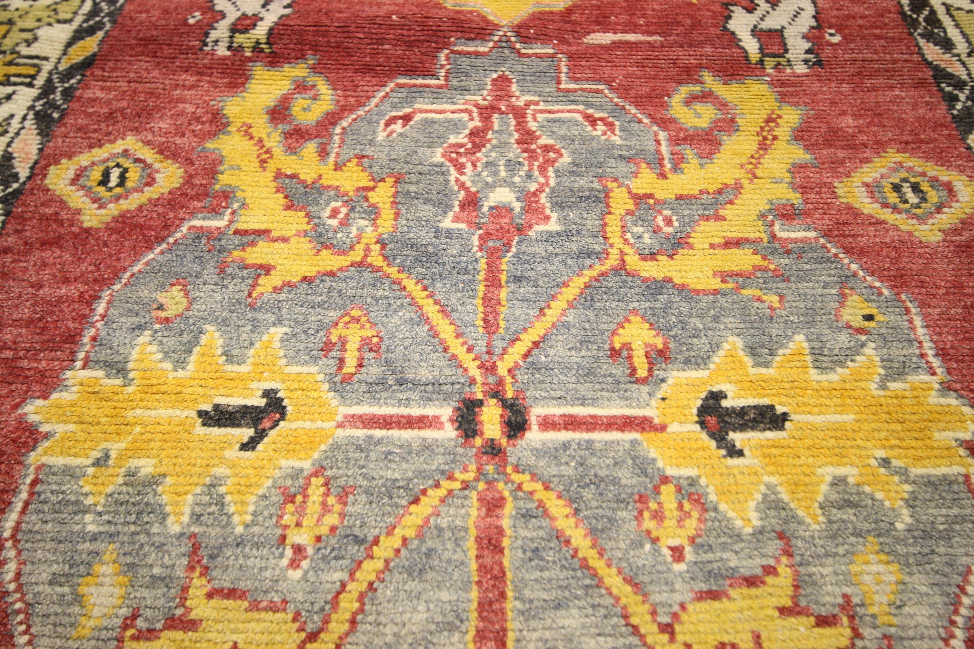 Vintage Turkish Oushak Runner with Mid-Century Modern Style, Hallway Runner In Good Condition For Sale In Dallas, TX