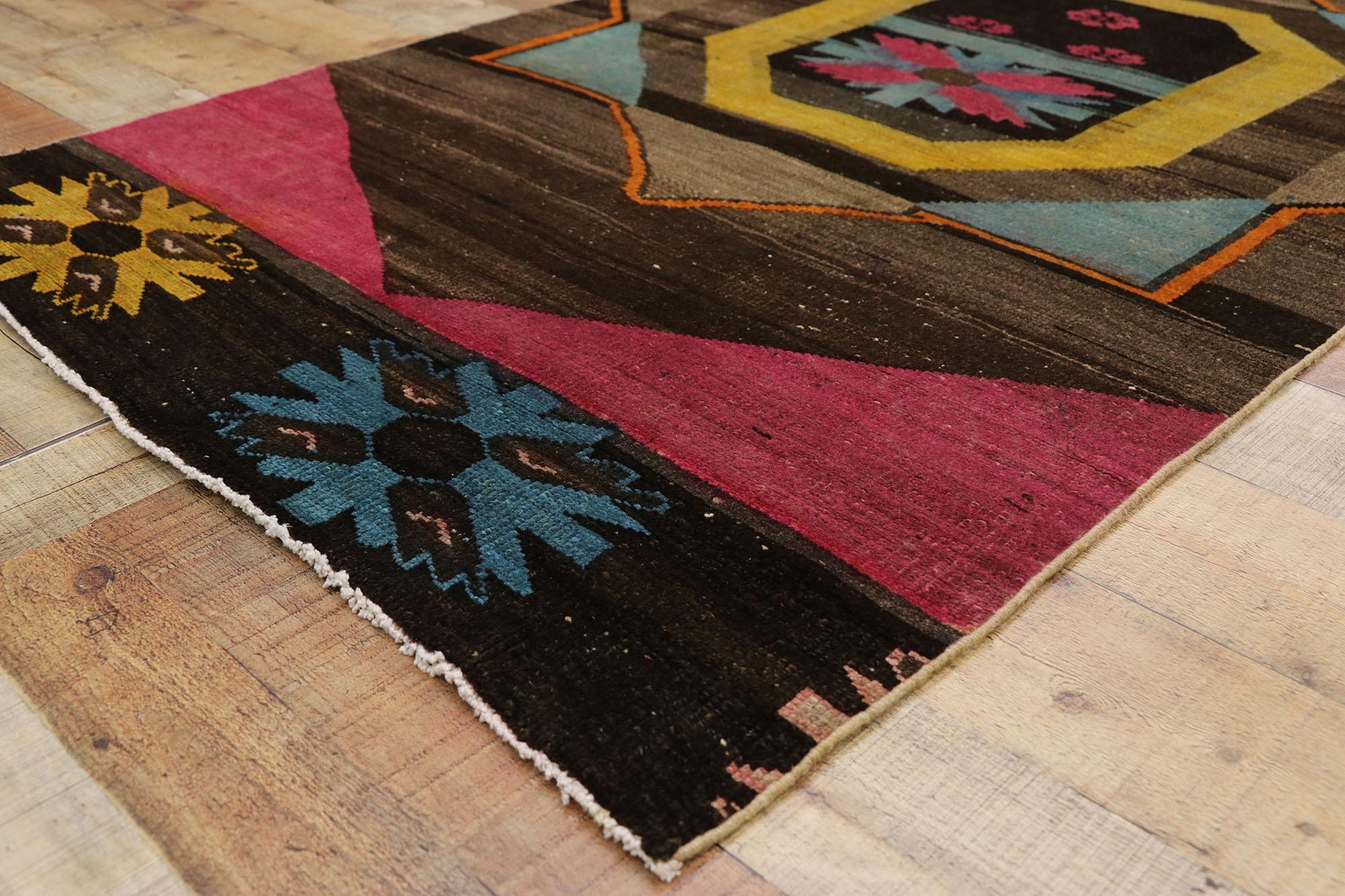 Laine Tapis de couloir vintage turc Oushak de style moderne et contemporain, couloir de couloir en vente