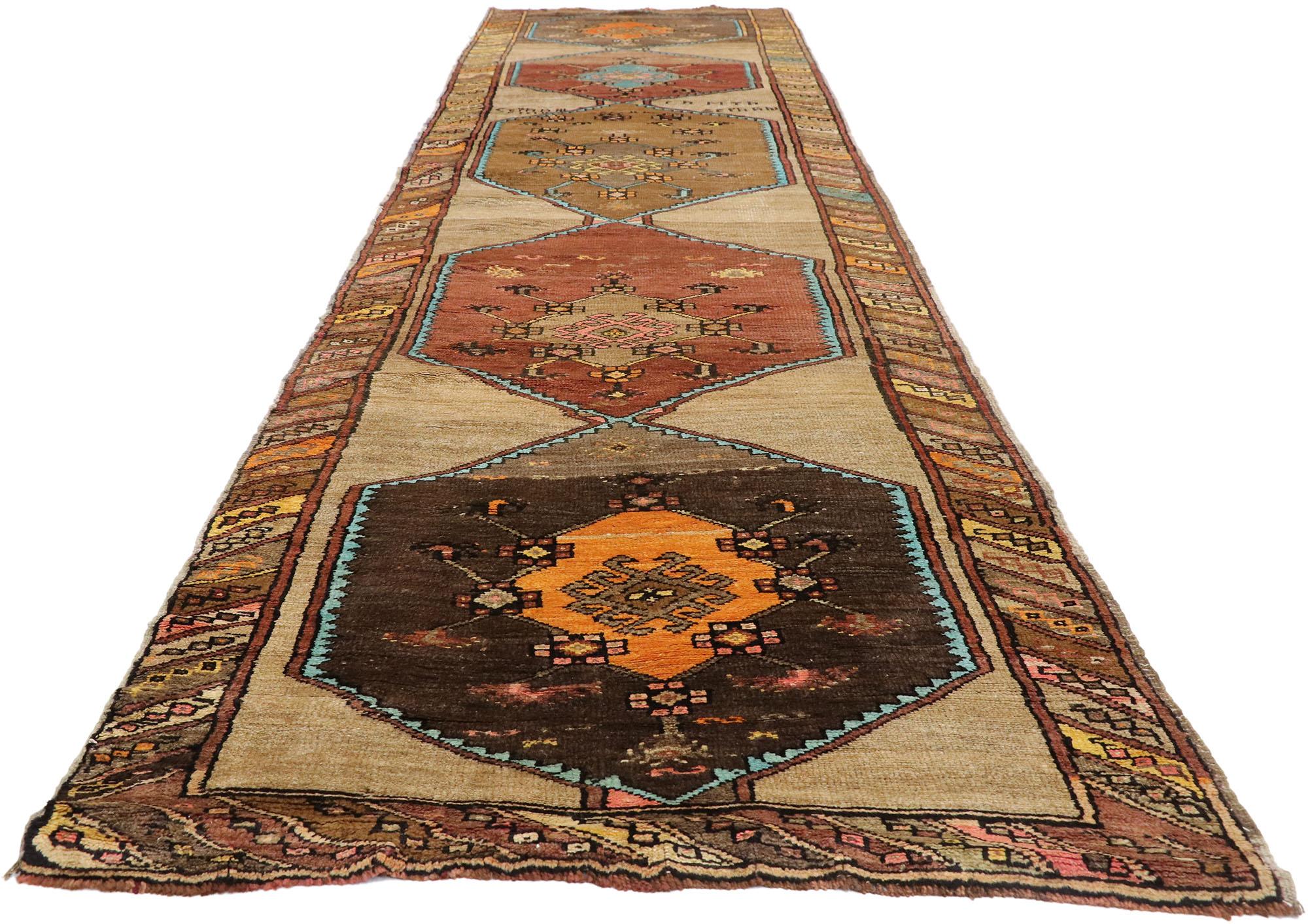 Vintage Turkish Oushak Runner with Modern Contemporary Style, Painted Oushak Rug In Good Condition For Sale In Dallas, TX