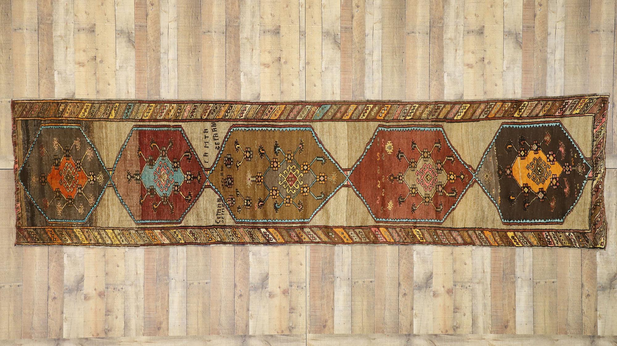 Türkischer Oushak-Teppich im modernen, zeitgenössischen Vintage-Stil, bemalt im Angebot 2