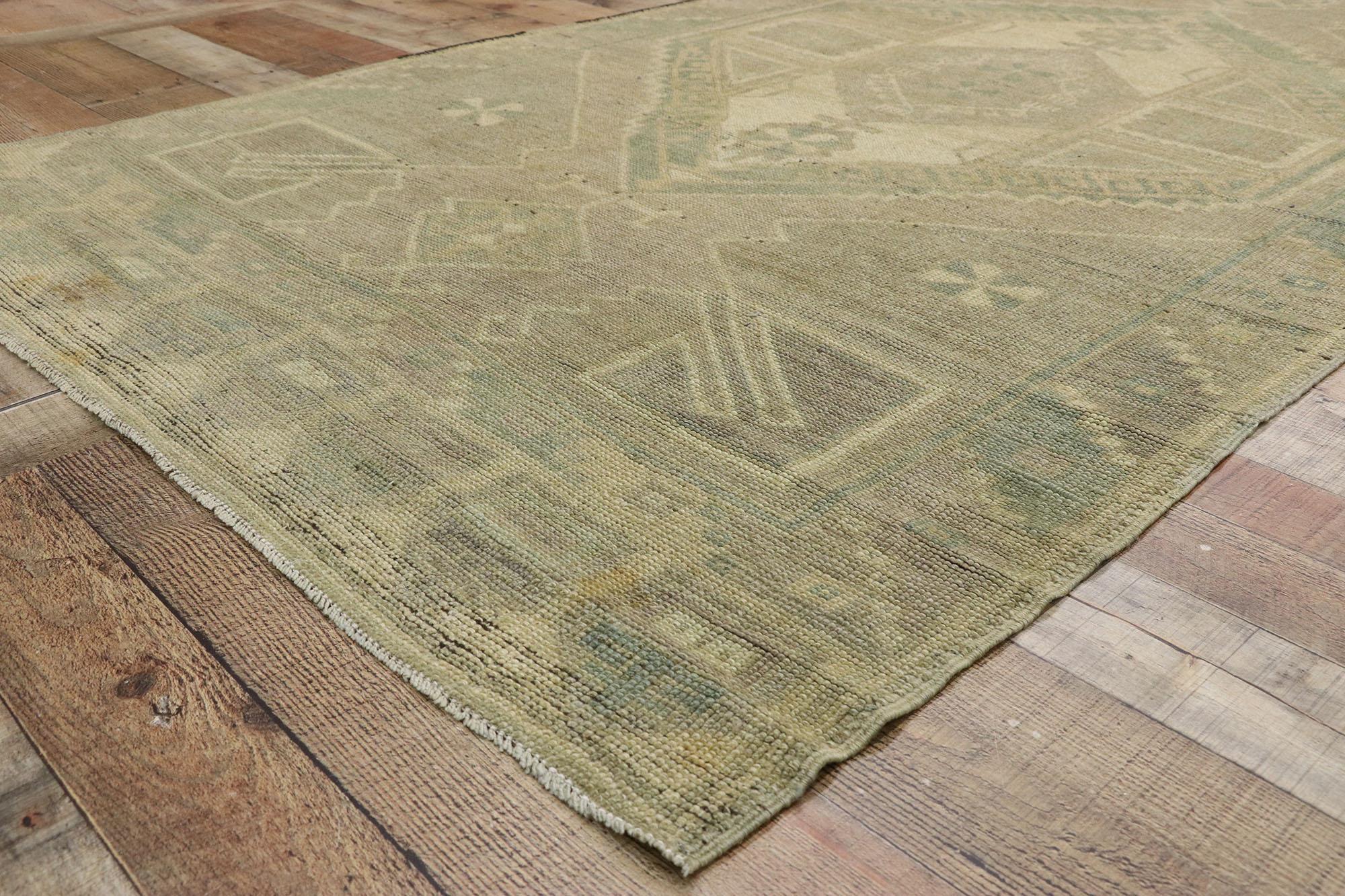 XX secolo Runner turco vintage in Oushak con stile moderno in vendita