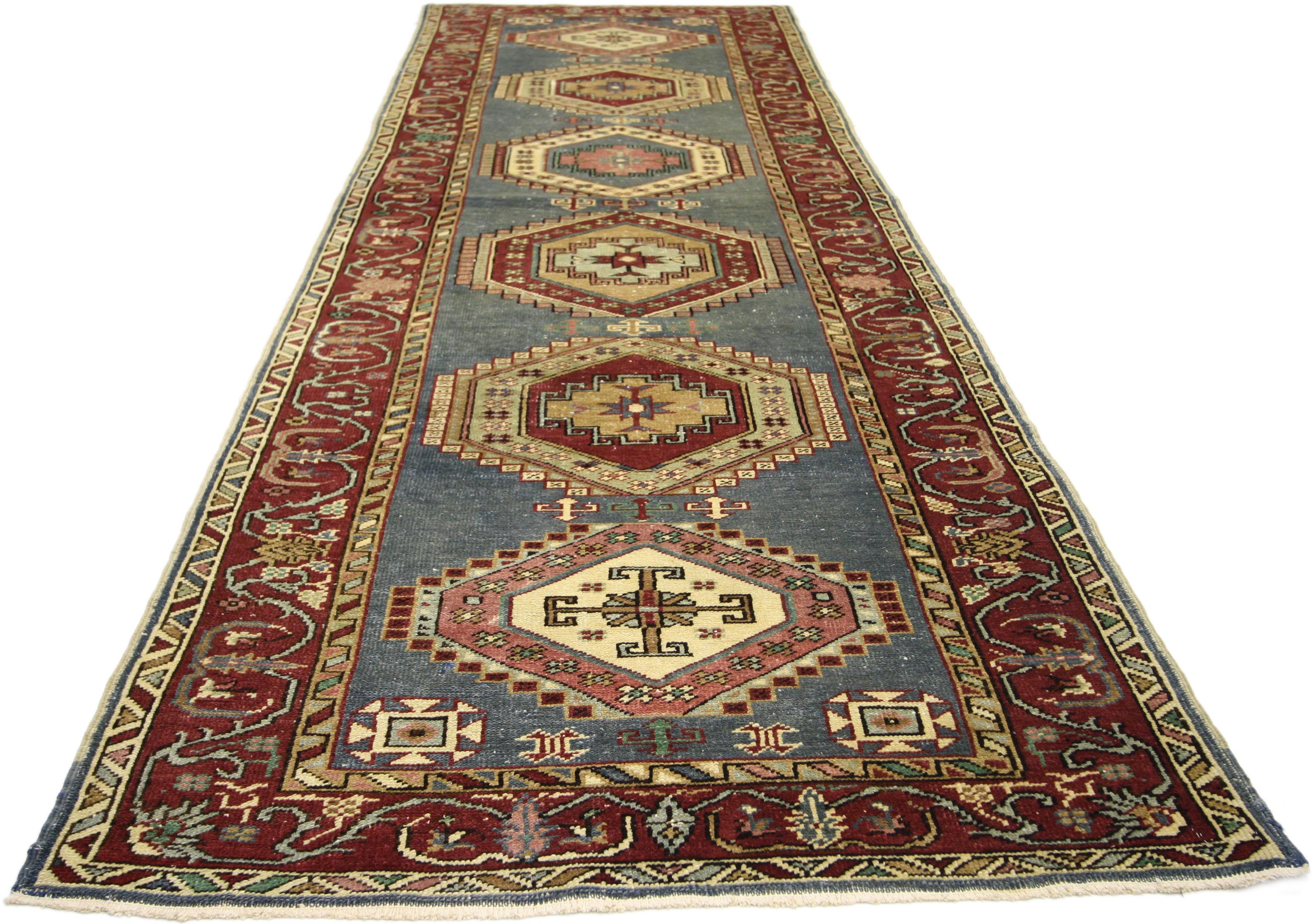 Vintage Turkish Oushak Runner with Modern Style, Hallway Runner In Good Condition For Sale In Dallas, TX