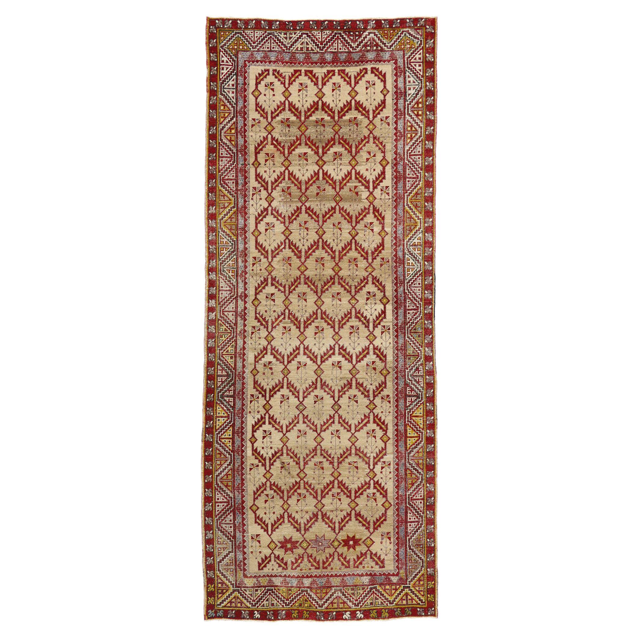 Tapis de couloir vintage turc Oushak avec style tribal moderne