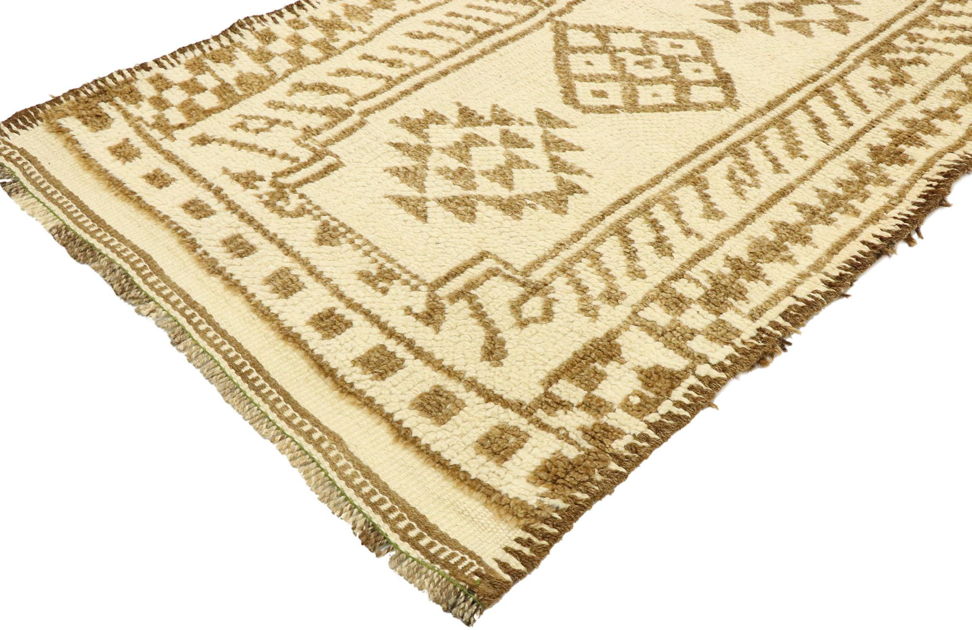 53109, vintage Turkish Oushak Runner with Neutral Navajo style. With its bold expressive design, incredible detail and texture, this hand knotted wool vintage Turkish Oushak rug is a captivating vision of woven beauty showcasing neutral Navajo