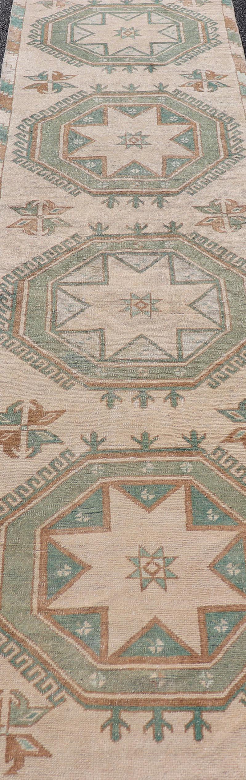 Vintage Turkish Oushak Runner with Repeating Geometric Design in Tan and Green For Sale 1